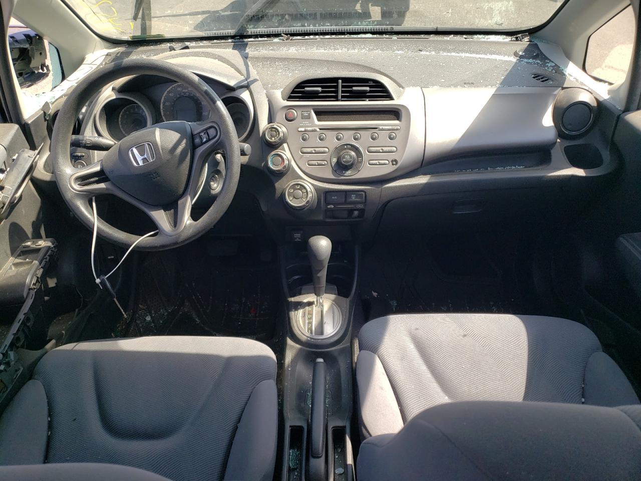 2011 Honda Fit Silver vin: JHMGE8H38BC005282