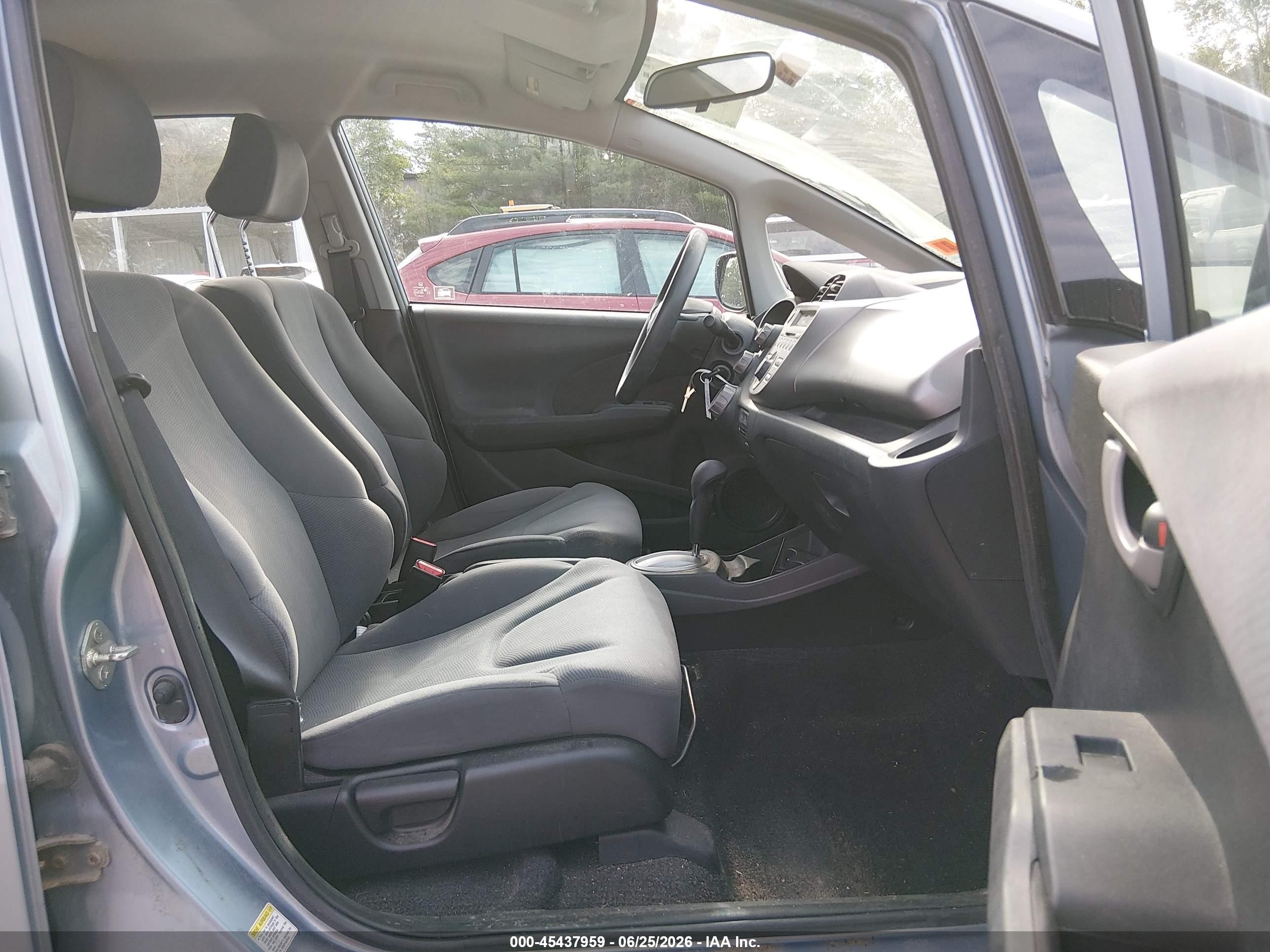 2011 Honda Fit Light Blue vin: JHMGE8H38BC020221