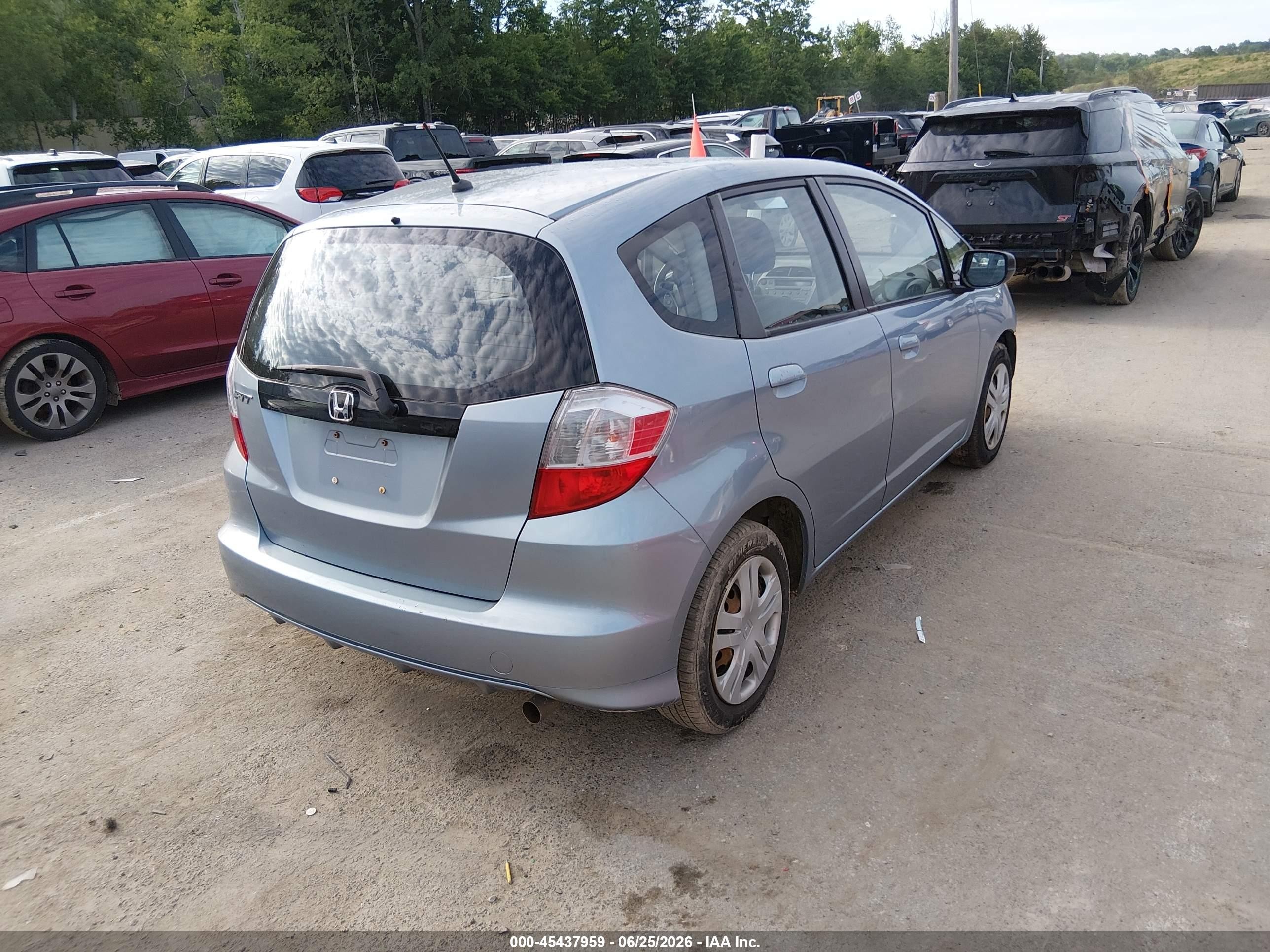 2011 Honda Fit Light Blue vin: JHMGE8H38BC020221