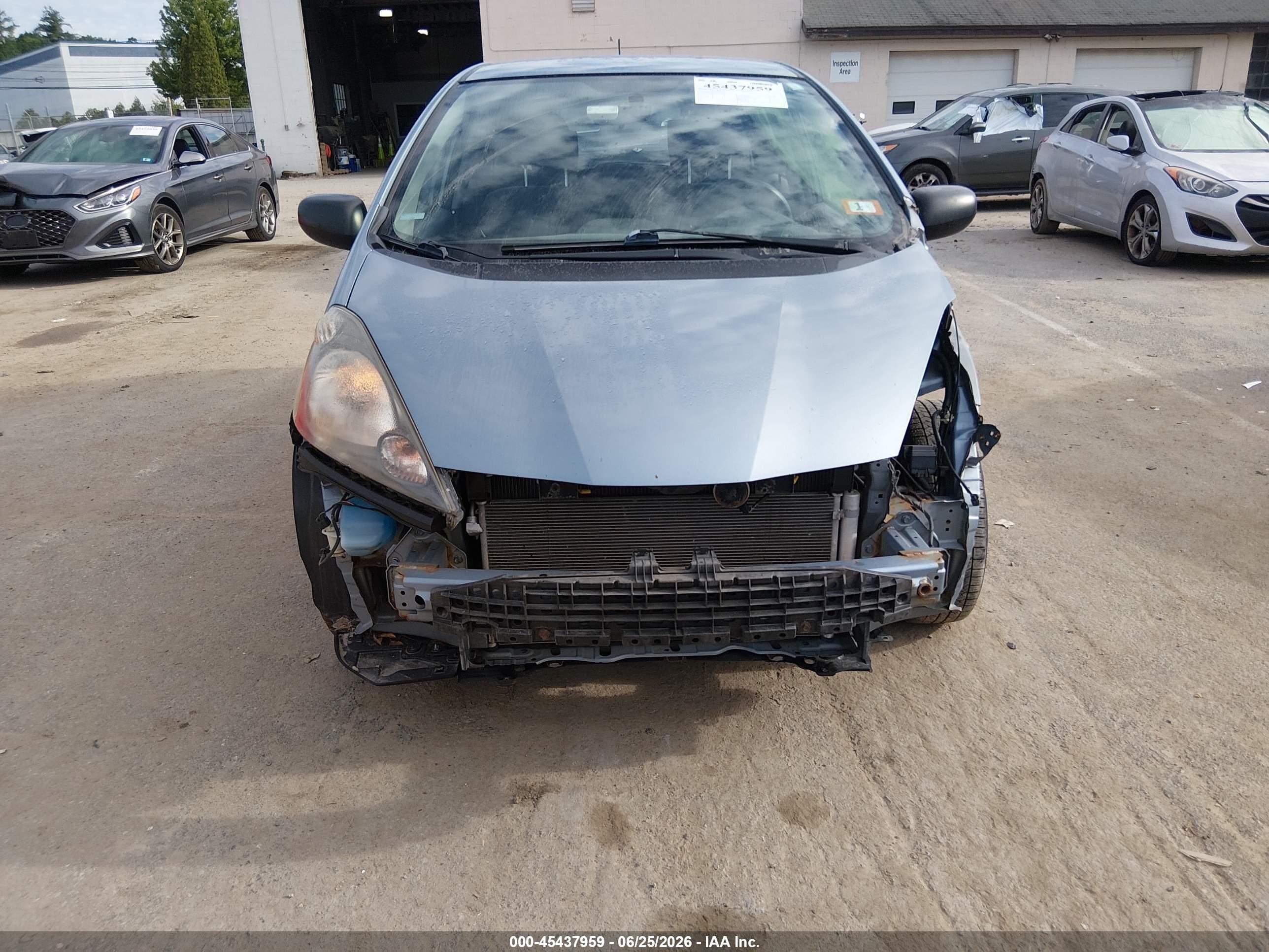 2011 Honda Fit Light Blue vin: JHMGE8H38BC020221