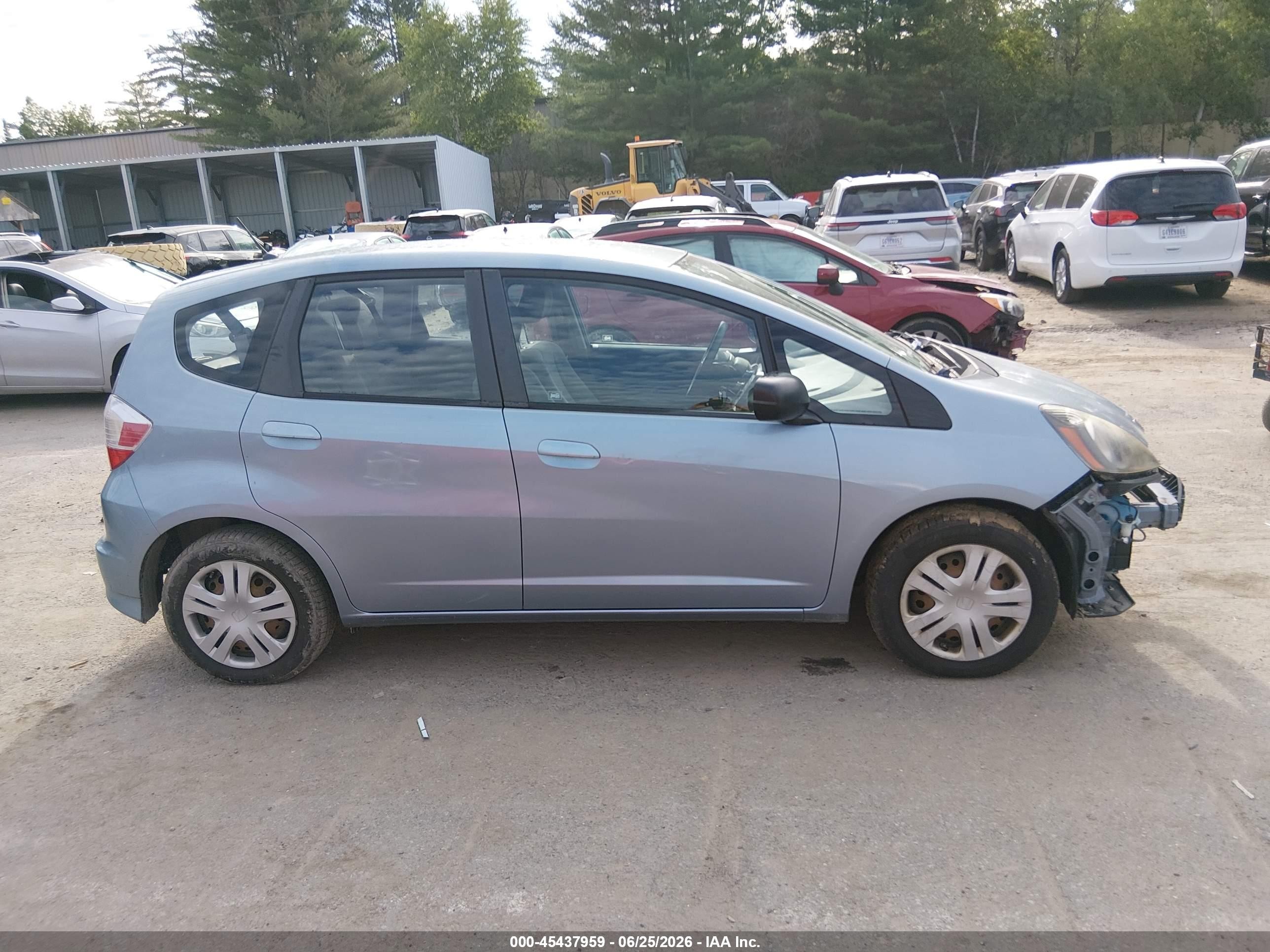 2011 Honda Fit Light Blue vin: JHMGE8H38BC020221