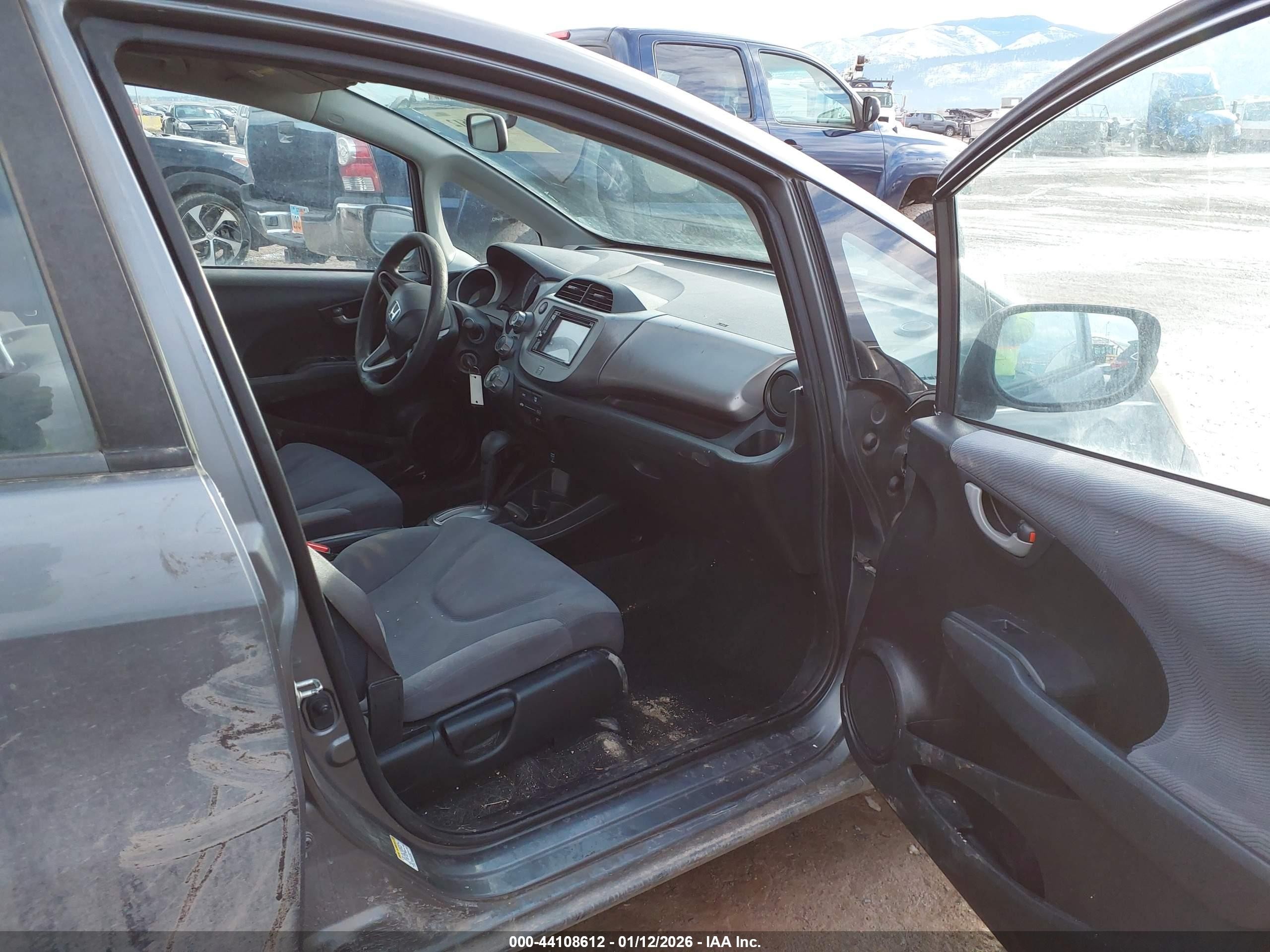 2011 Honda Fit Gray vin: JHMGE8H38BS010228