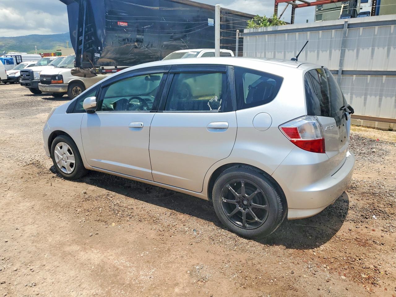 2012 Honda Fit Silver vin: JHMGE8H38CC017000