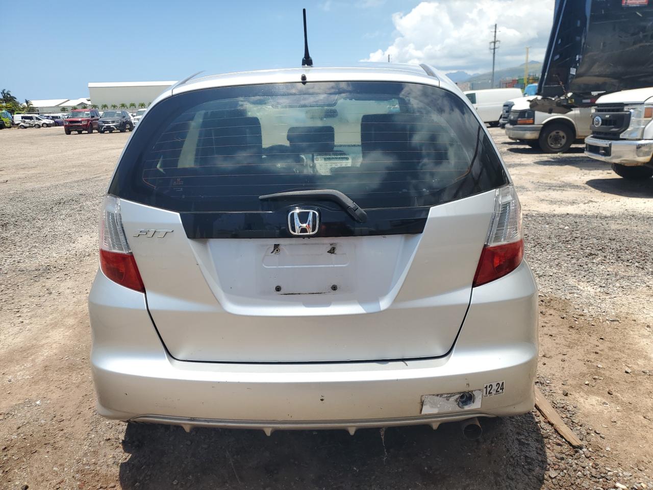 2012 Honda Fit Silver vin: JHMGE8H38CC017000 Damage: Rear Bumper, Chipped, 3