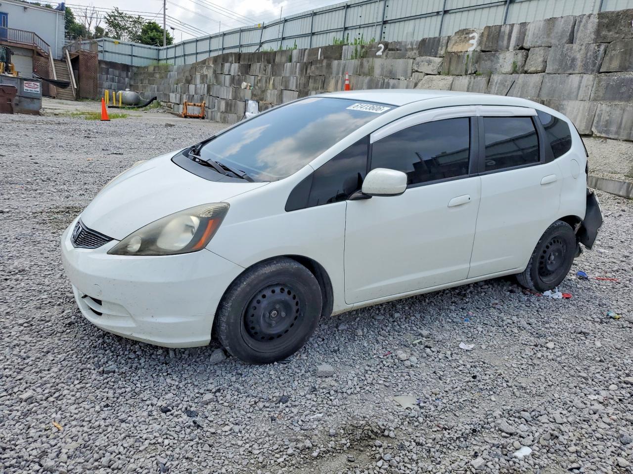 2012 Honda Fit White vin: JHMGE8H38CC021581