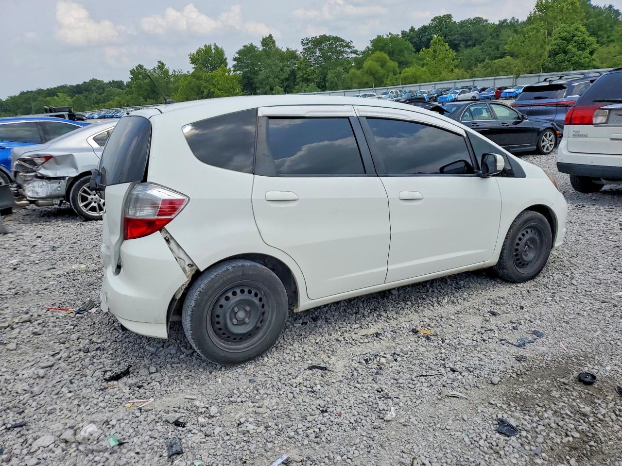 2012 Honda Fit White vin: JHMGE8H38CC021581
