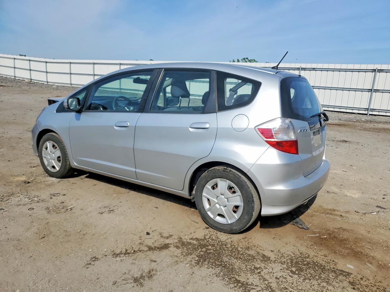 2012 Honda Fit Silver vin: JHMGE8H38CC039403