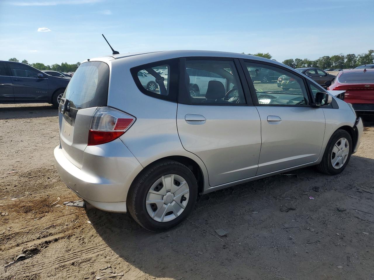 2012 Honda Fit Silver vin: JHMGE8H38CC039403
