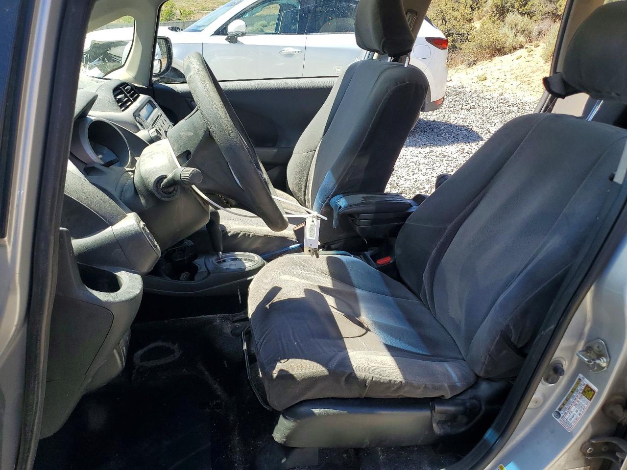 2012 Honda Fit Silver vin: JHMGE8H38CS000915