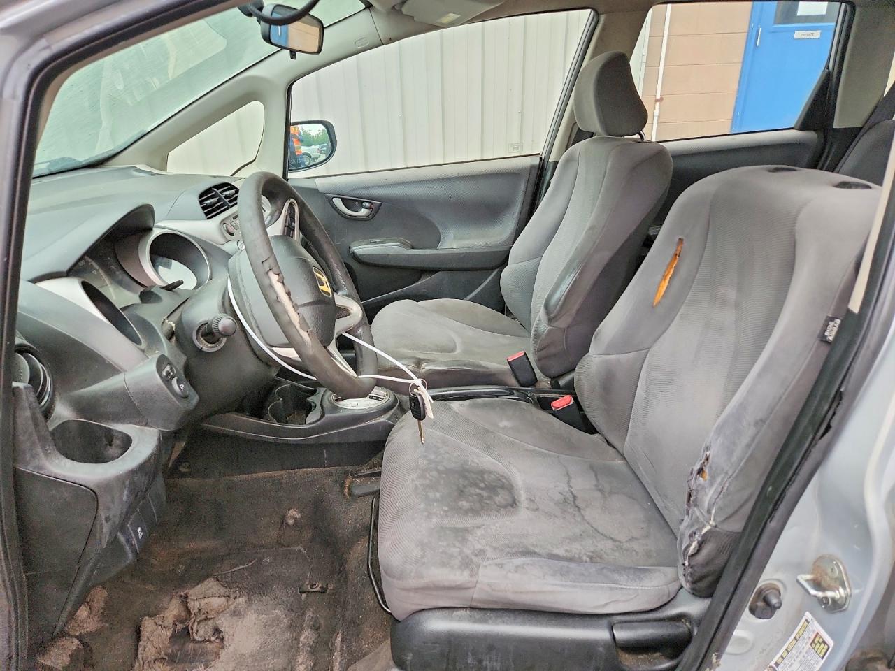 2012 Honda Fit Silver vin: JHMGE8H38CS002129