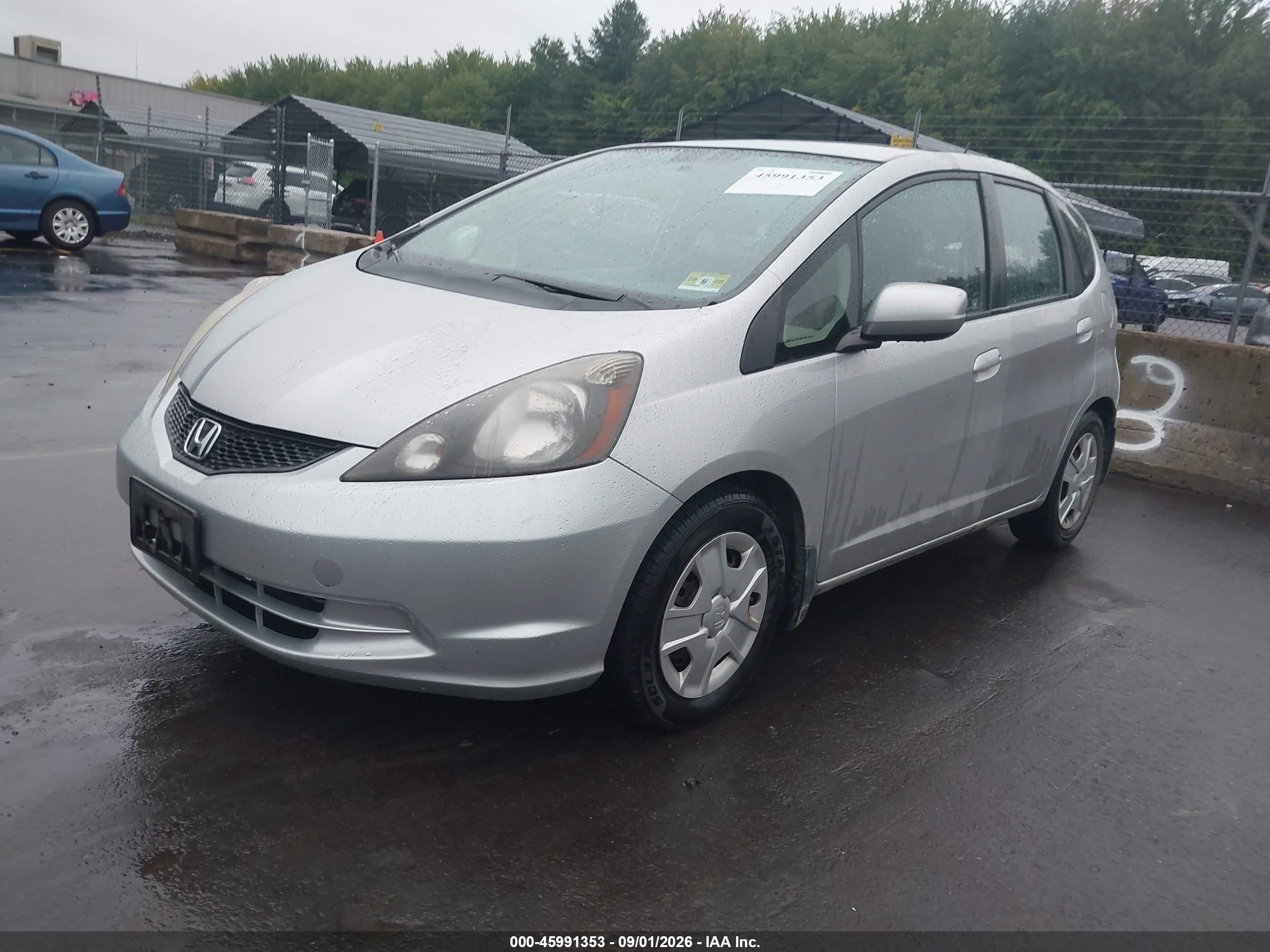 2012 Honda Fit   Silver vin: JHMGE8H38CS007038