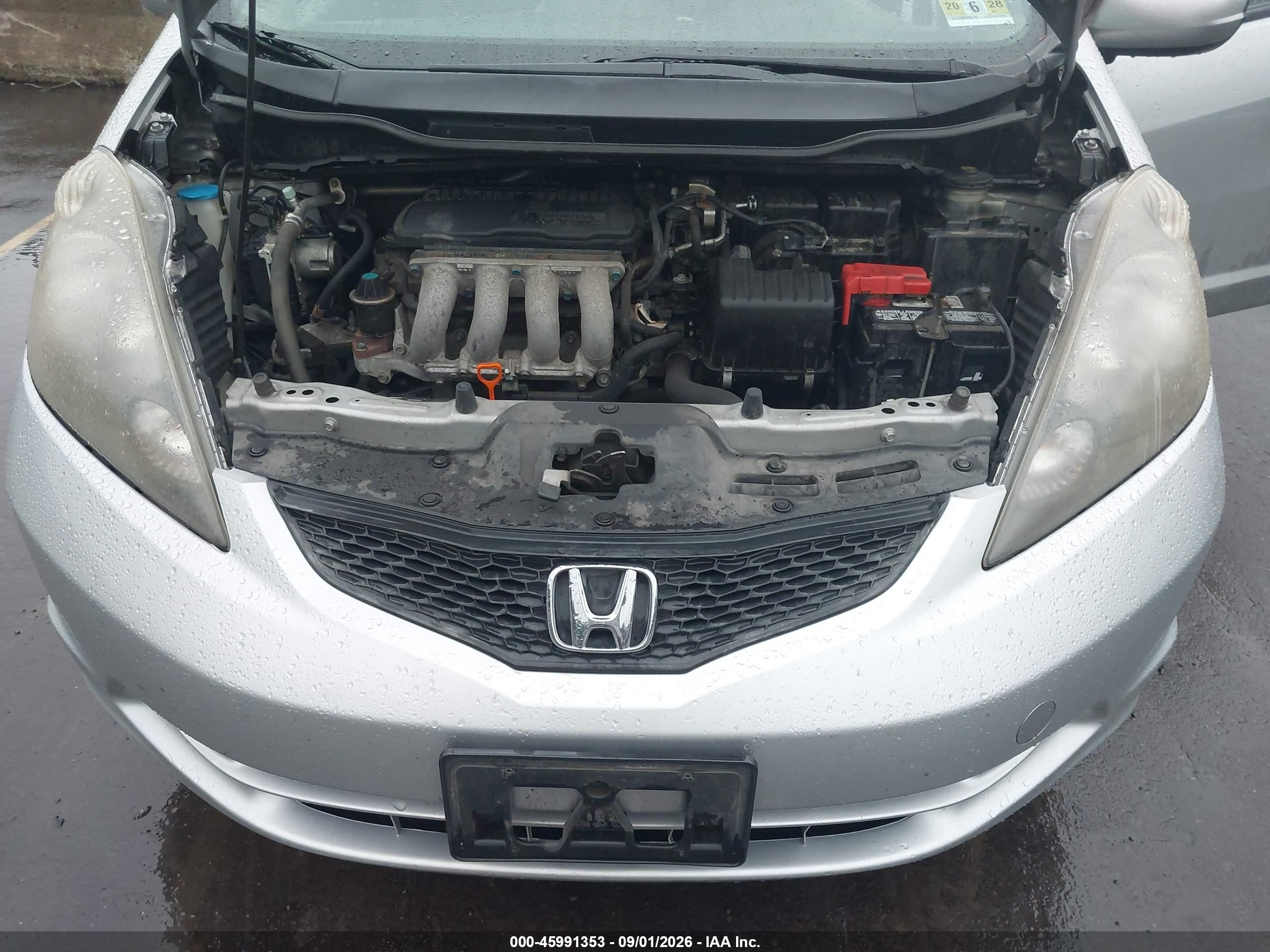 2012 Honda Fit   Silver vin: JHMGE8H38CS007038