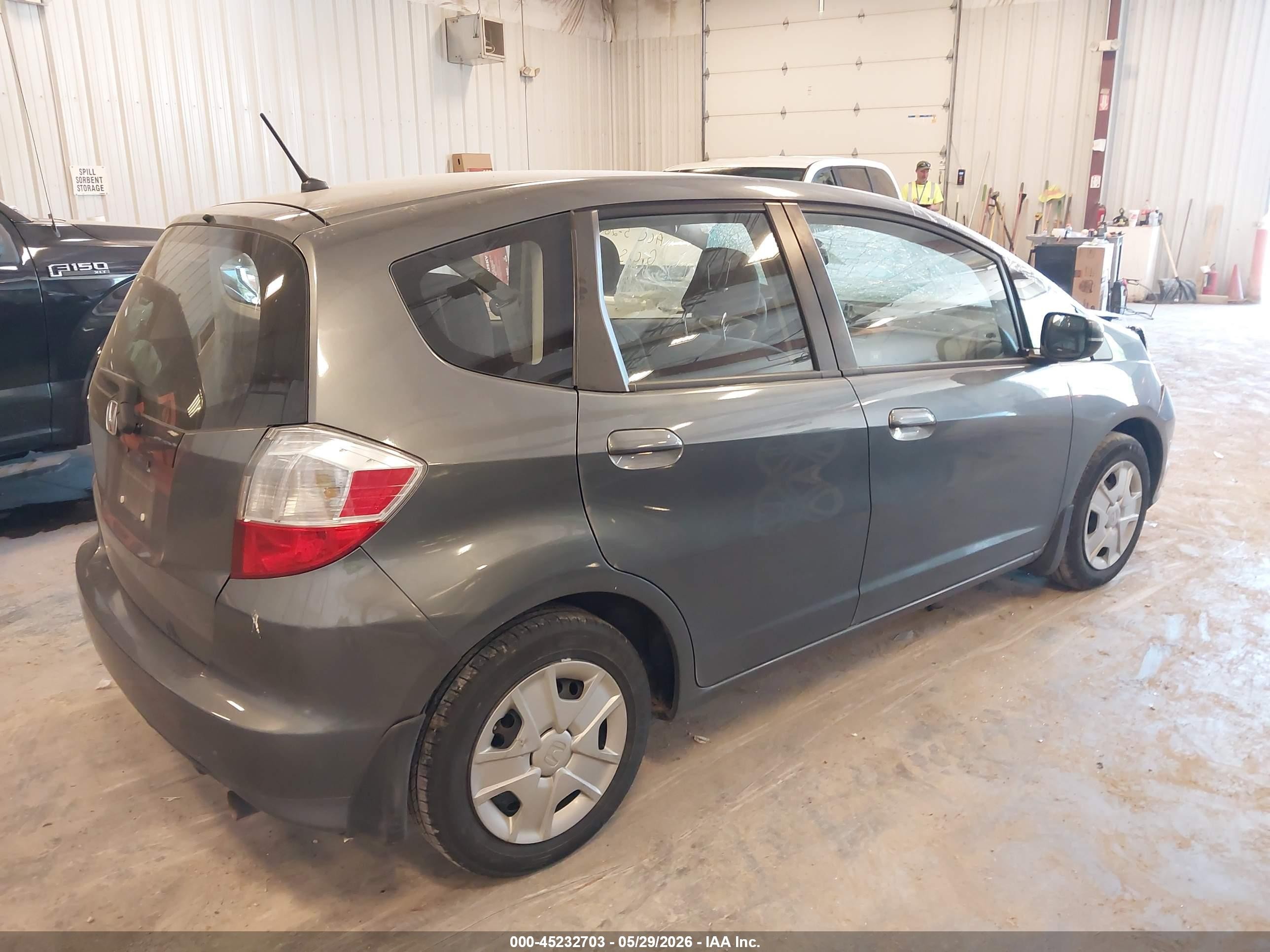 2013 Honda Fit   Gray vin: JHMGE8H38DC005592