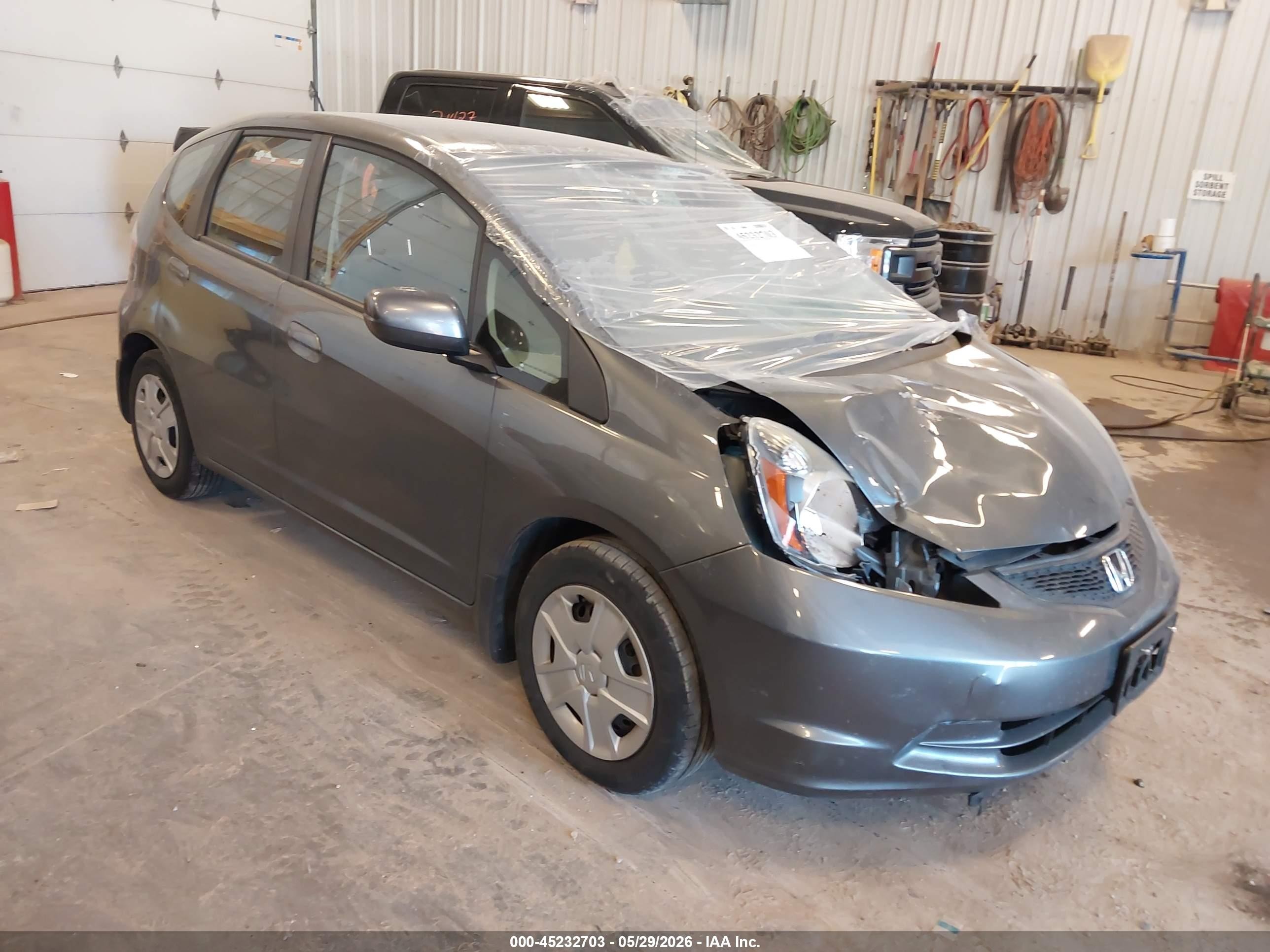 2013 Honda Fit   Gray vin: JHMGE8H38DC005592