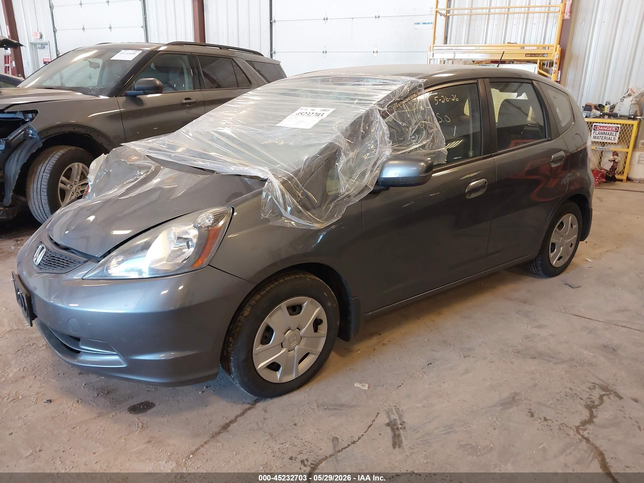 2013 Honda Fit   Gray vin: JHMGE8H38DC005592