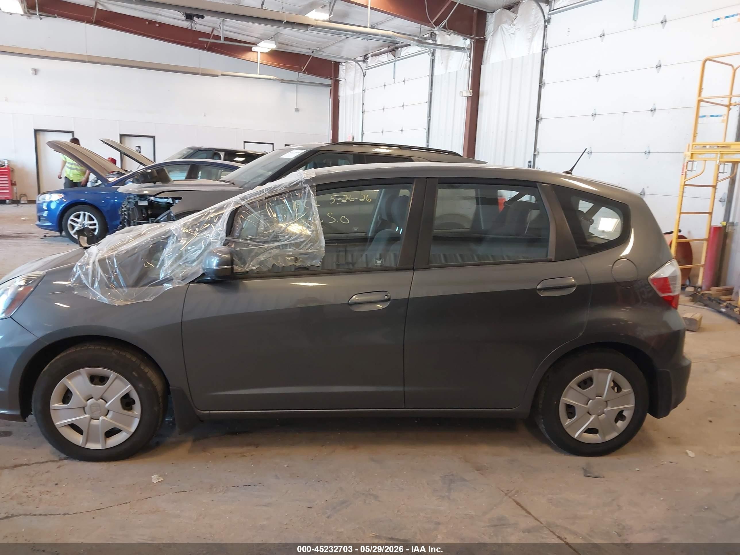 2013 Honda Fit   Gray vin: JHMGE8H38DC005592