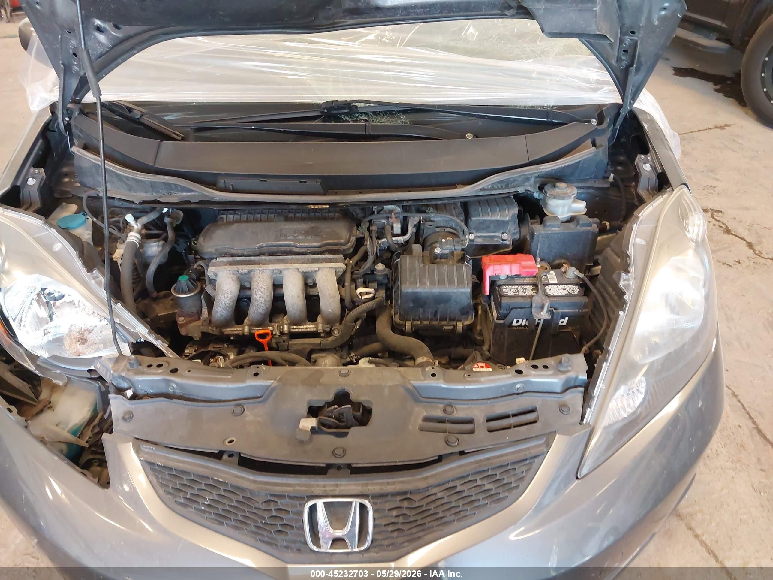 2013 Honda Fit   Gray vin: JHMGE8H38DC005592