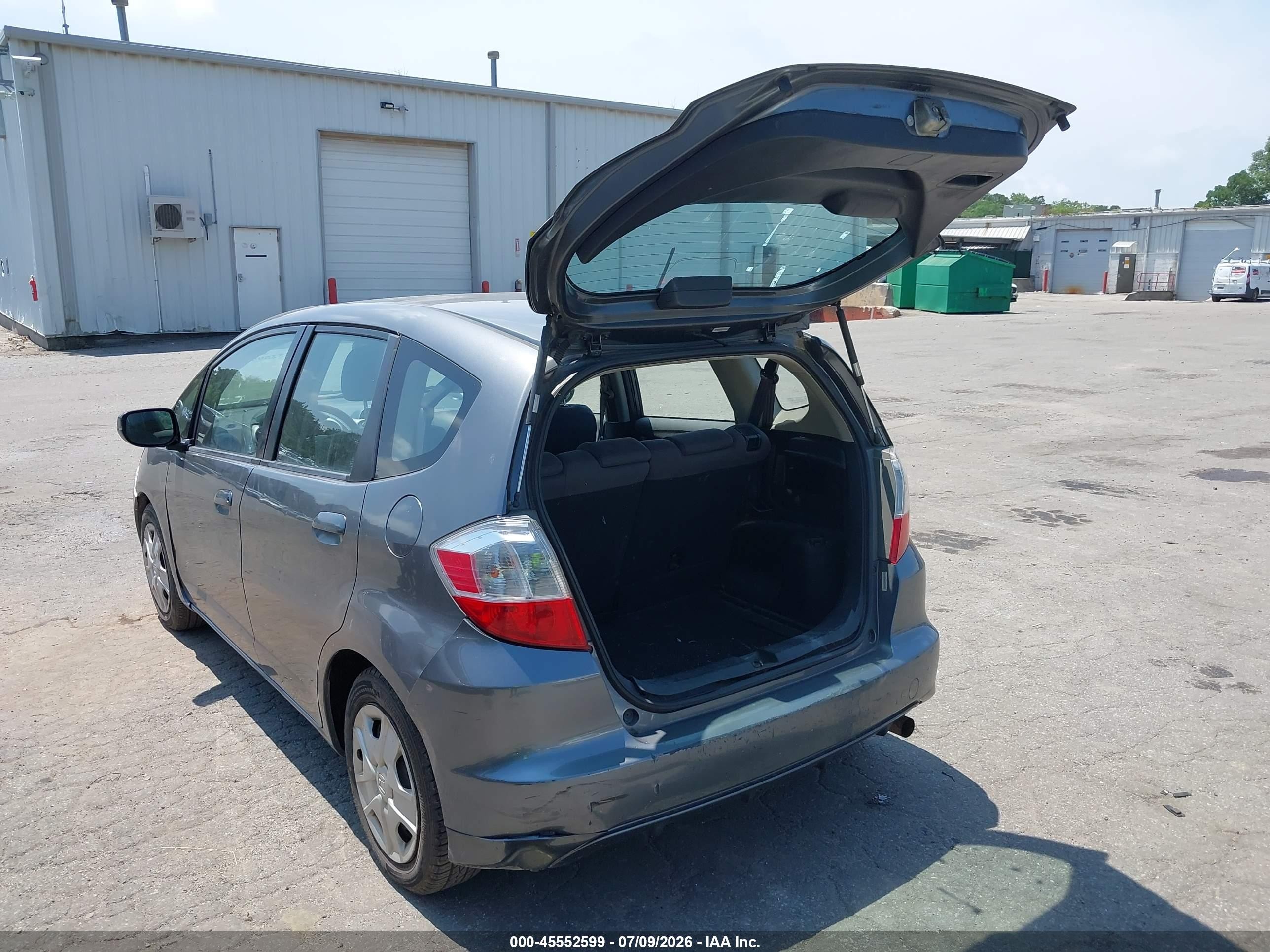 2013 Honda Fit Gray vin: JHMGE8H38DC010761