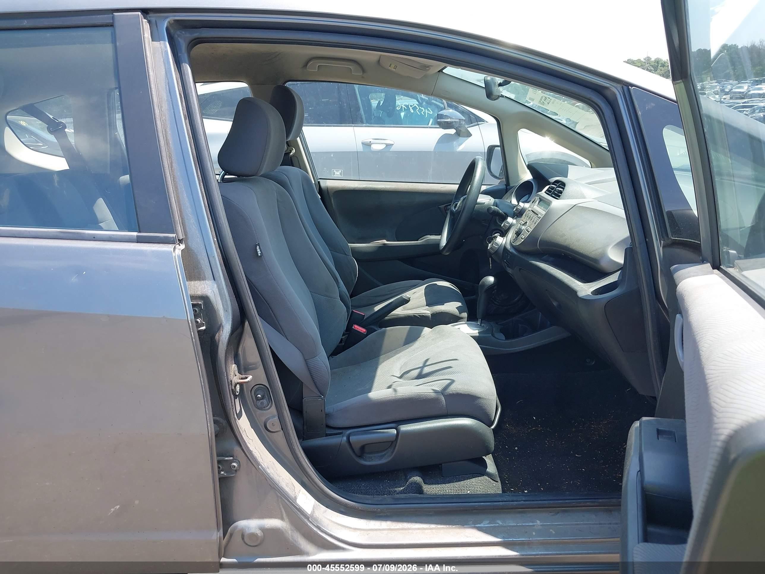 2013 Honda Fit Gray vin: JHMGE8H38DC010761