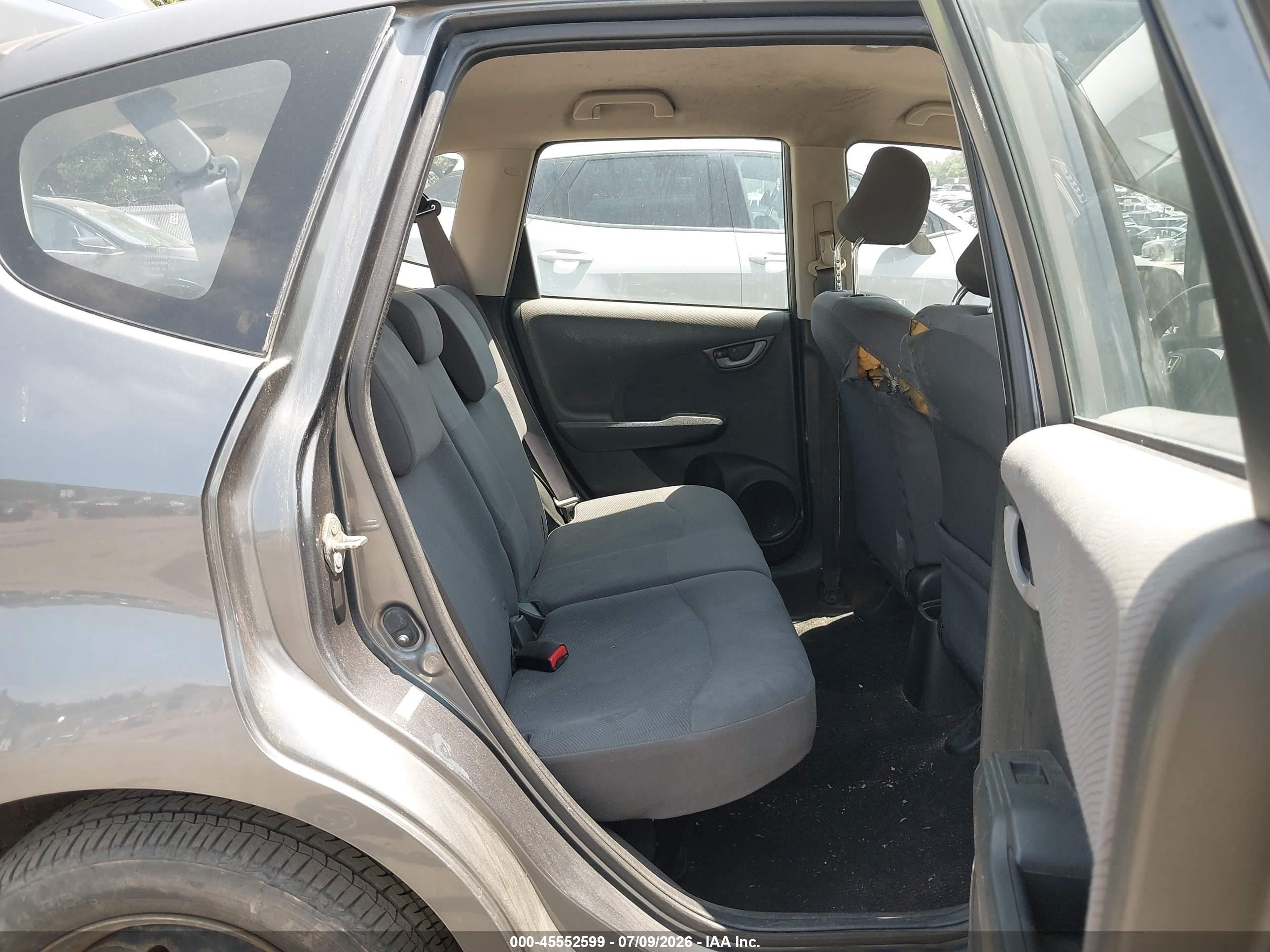 2013 Honda Fit Gray vin: JHMGE8H38DC010761