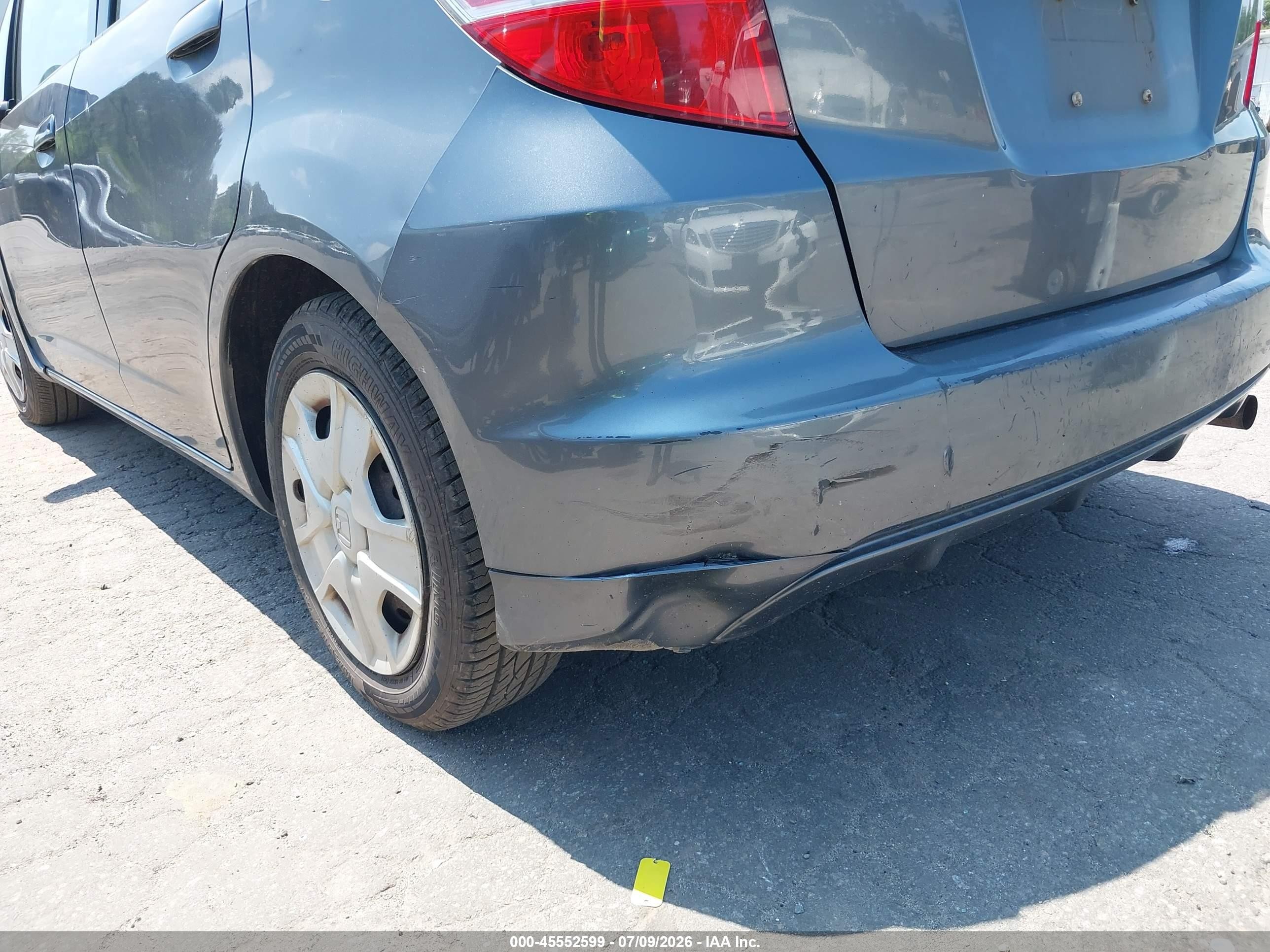 2013 Honda Fit Gray vin: JHMGE8H38DC010761