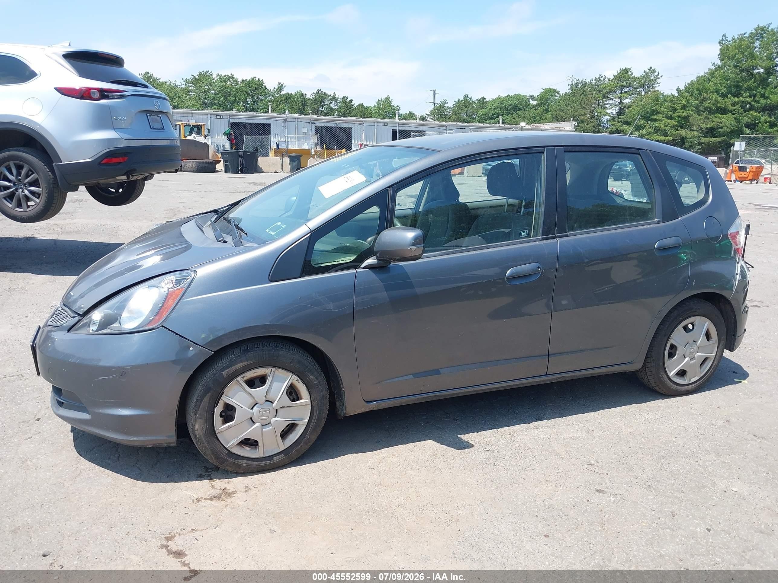 2013 Honda Fit Gray vin: JHMGE8H38DC010761