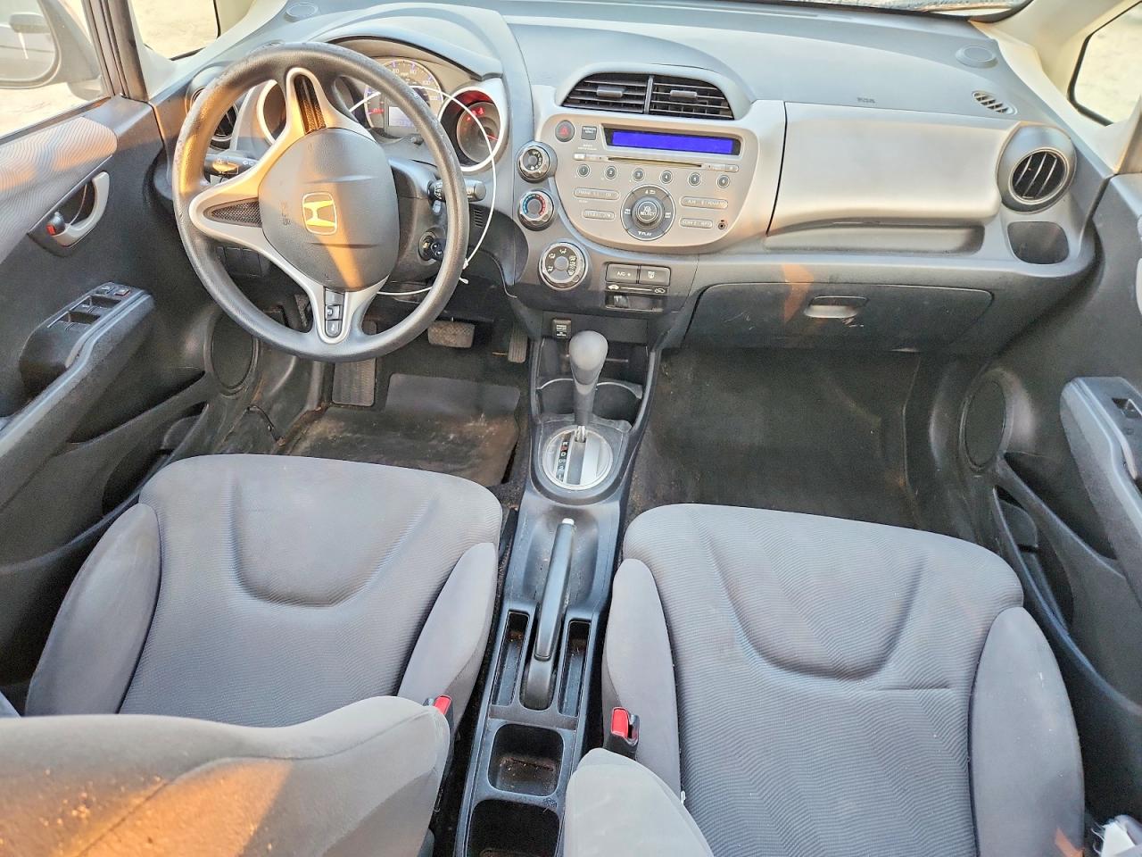 2013 Honda Fit Gray vin: JHMGE8H38DC020075