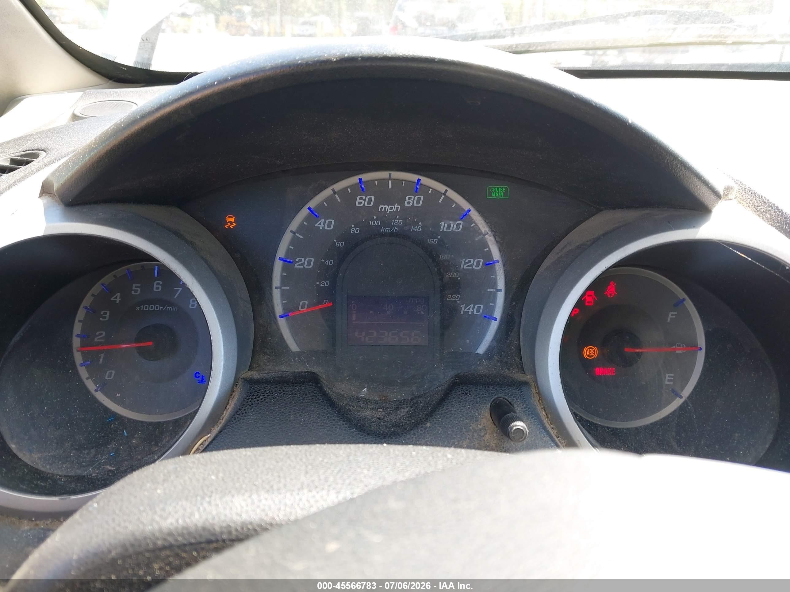 2013 Honda Fit   Silver vin: JHMGE8H38DC023087
