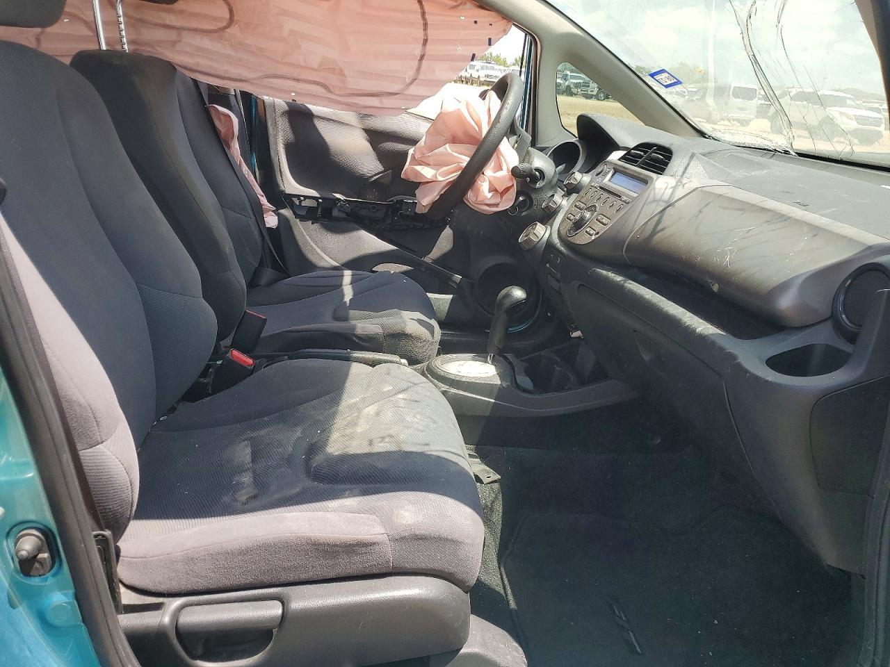 2013 Honda Fit Turquoise vin: JHMGE8H38DC025406