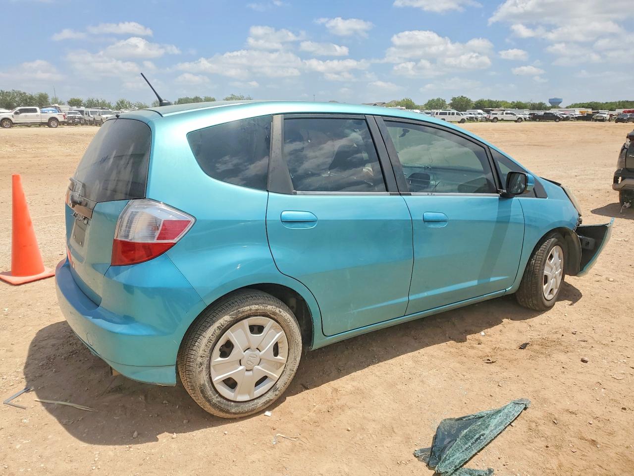 2013 Honda Fit Turquoise vin: JHMGE8H38DC025406