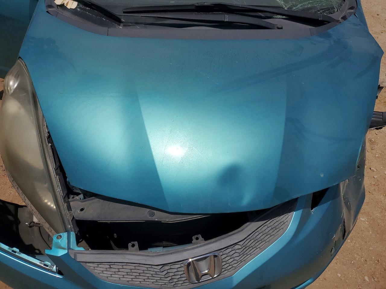 2013 Honda Fit Turquoise vin: JHMGE8H38DC025406