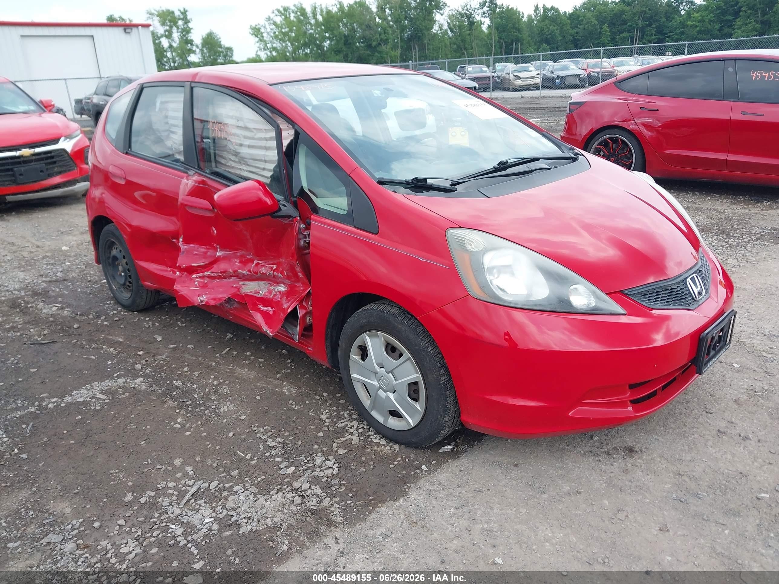 2013 Honda Fit   Red vin: JHMGE8H38DC026166