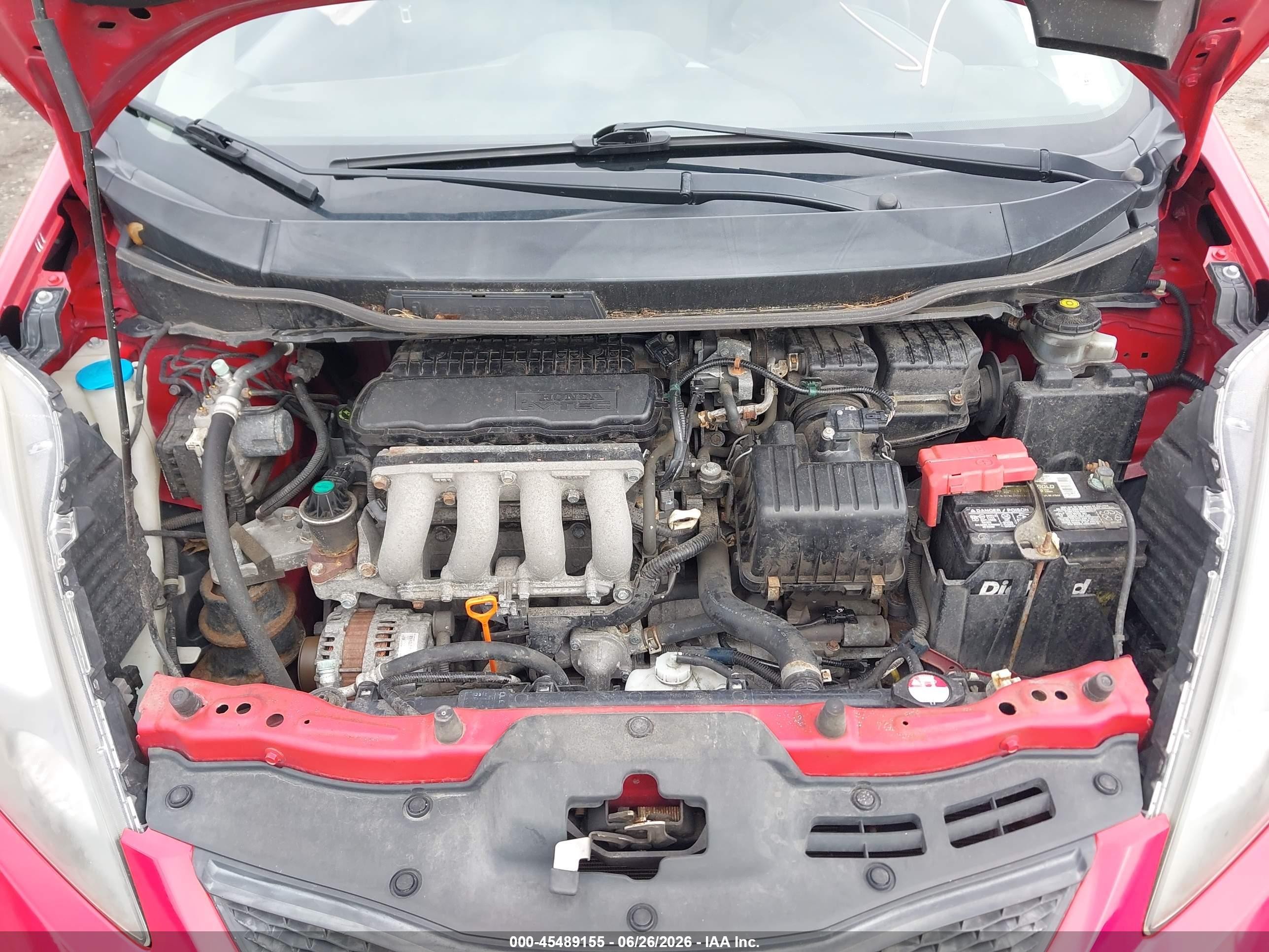 2013 Honda Fit   Red vin: JHMGE8H38DC026166