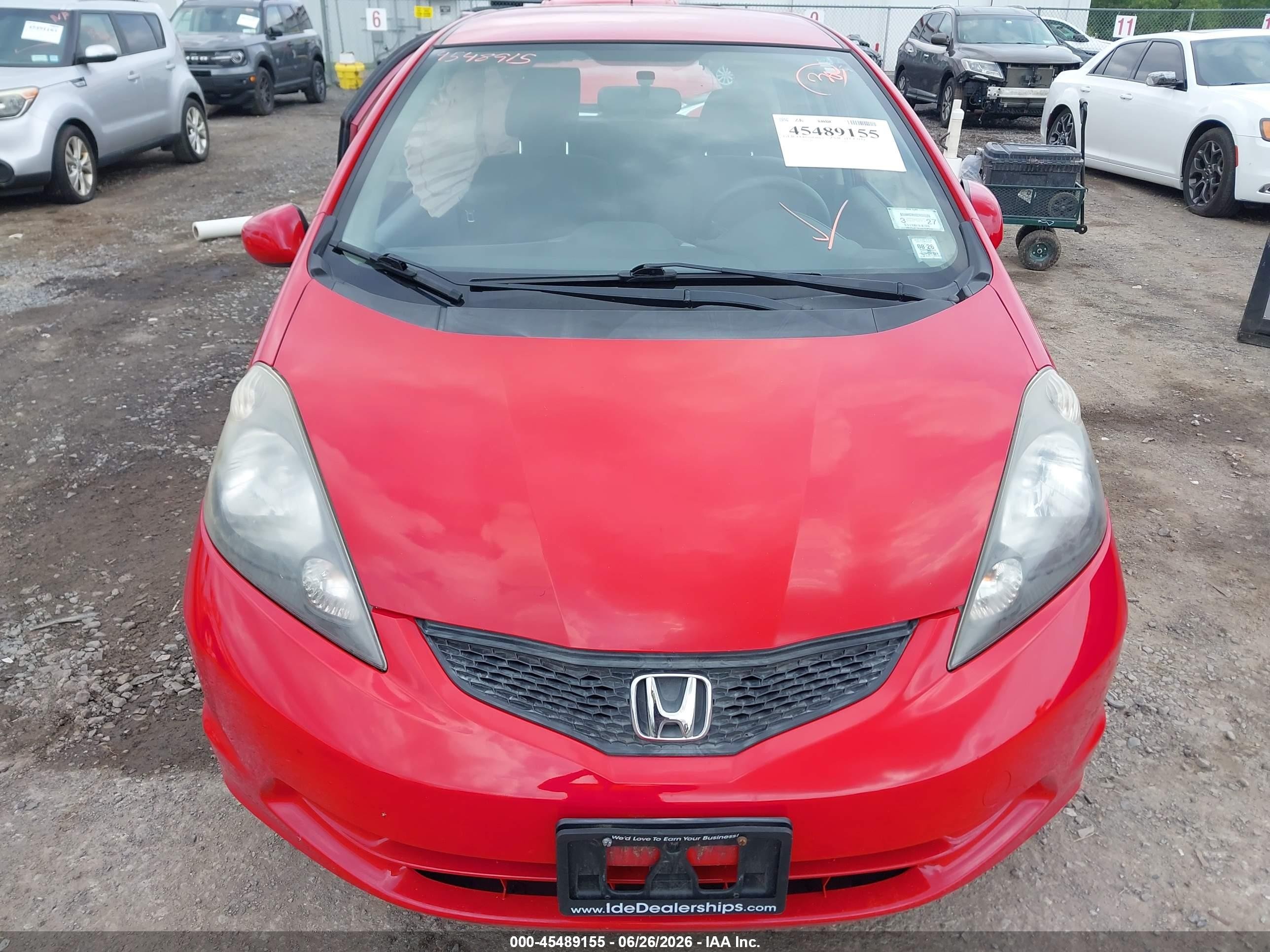 2013 Honda Fit   Red vin: JHMGE8H38DC026166
