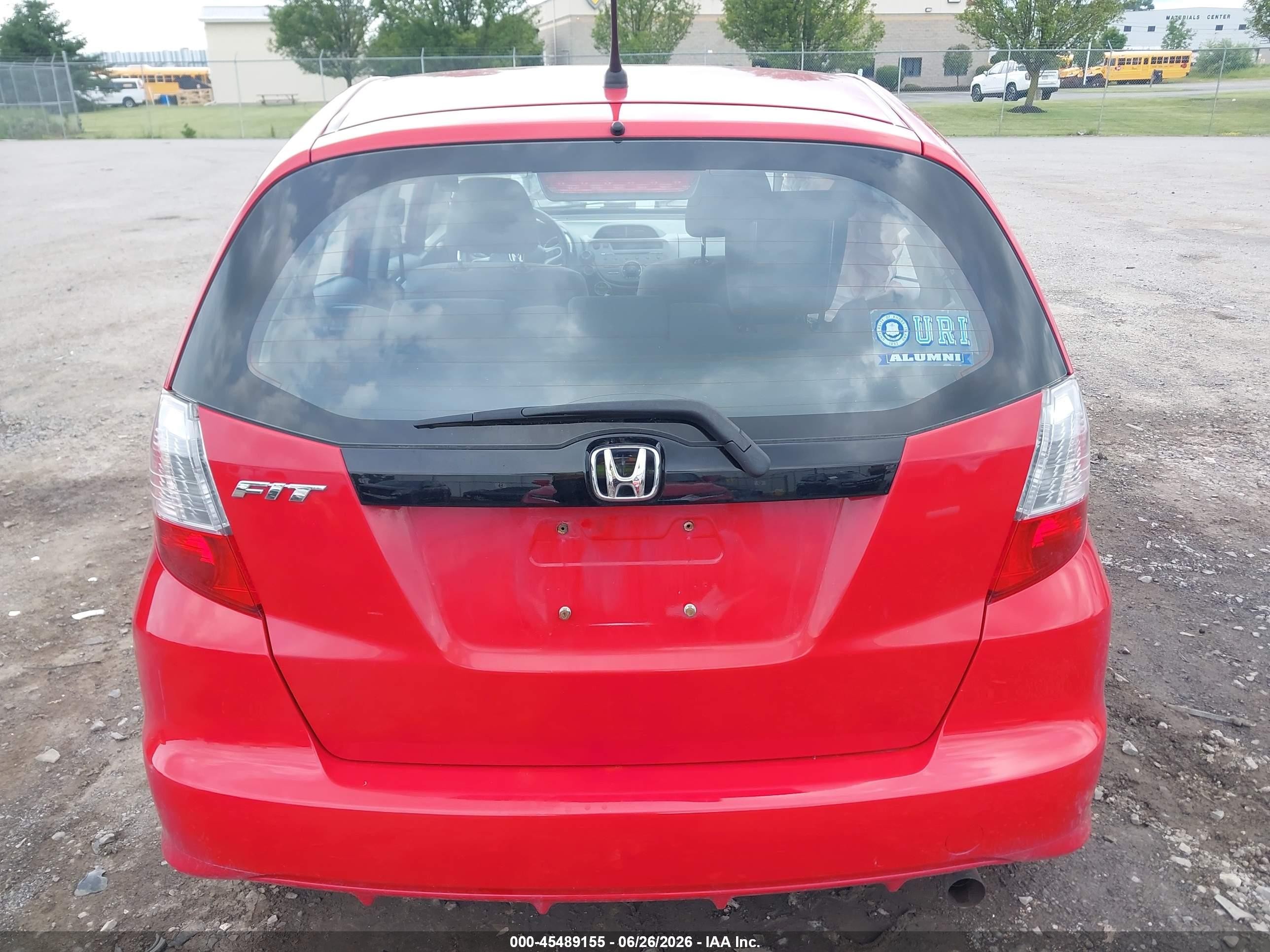 2013 Honda Fit   Red vin: JHMGE8H38DC026166