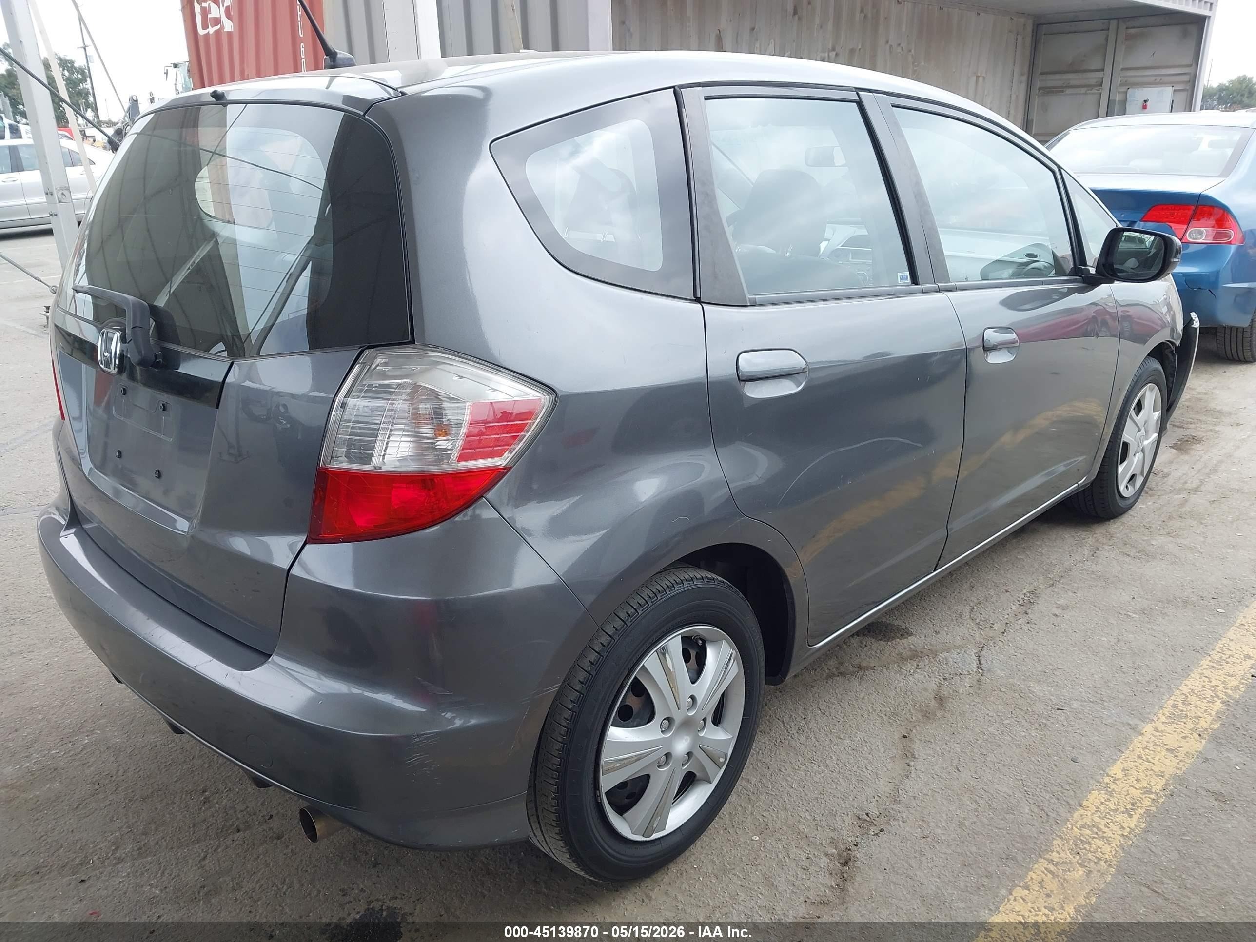 2013 Honda Fit   Gray vin: JHMGE8H38DC044506