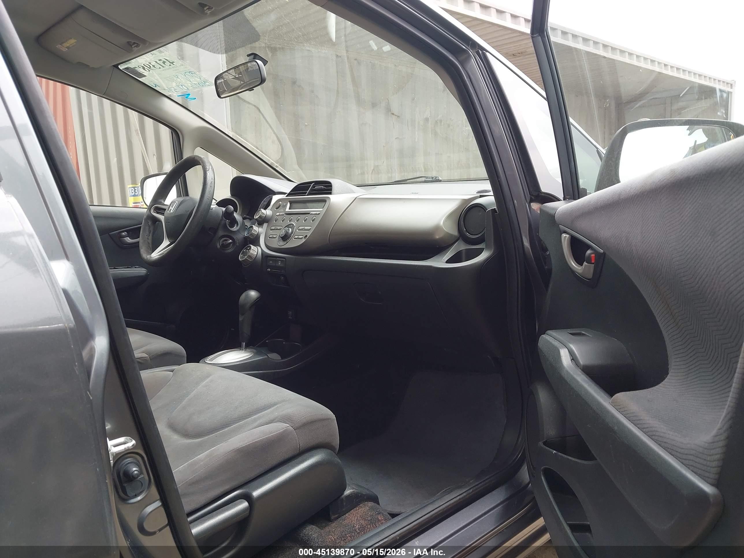 2013 Honda Fit   Gray vin: JHMGE8H38DC044506