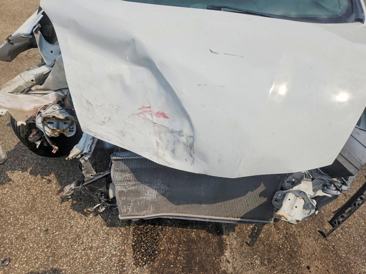 2013 Honda Fit Белый vin: JHMGE8H38DC056915