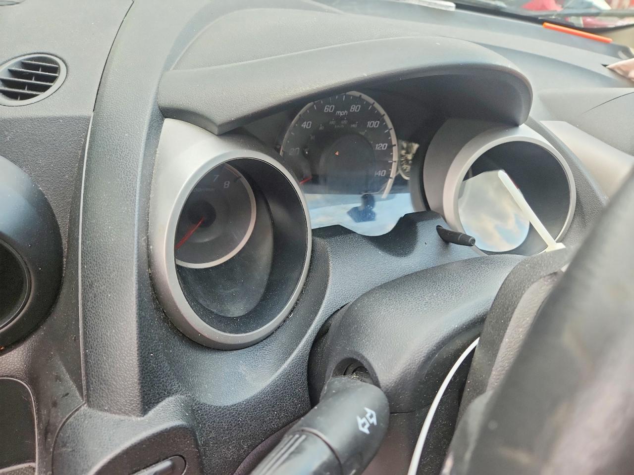 2013 Honda Fit Белый vin: JHMGE8H38DC056915