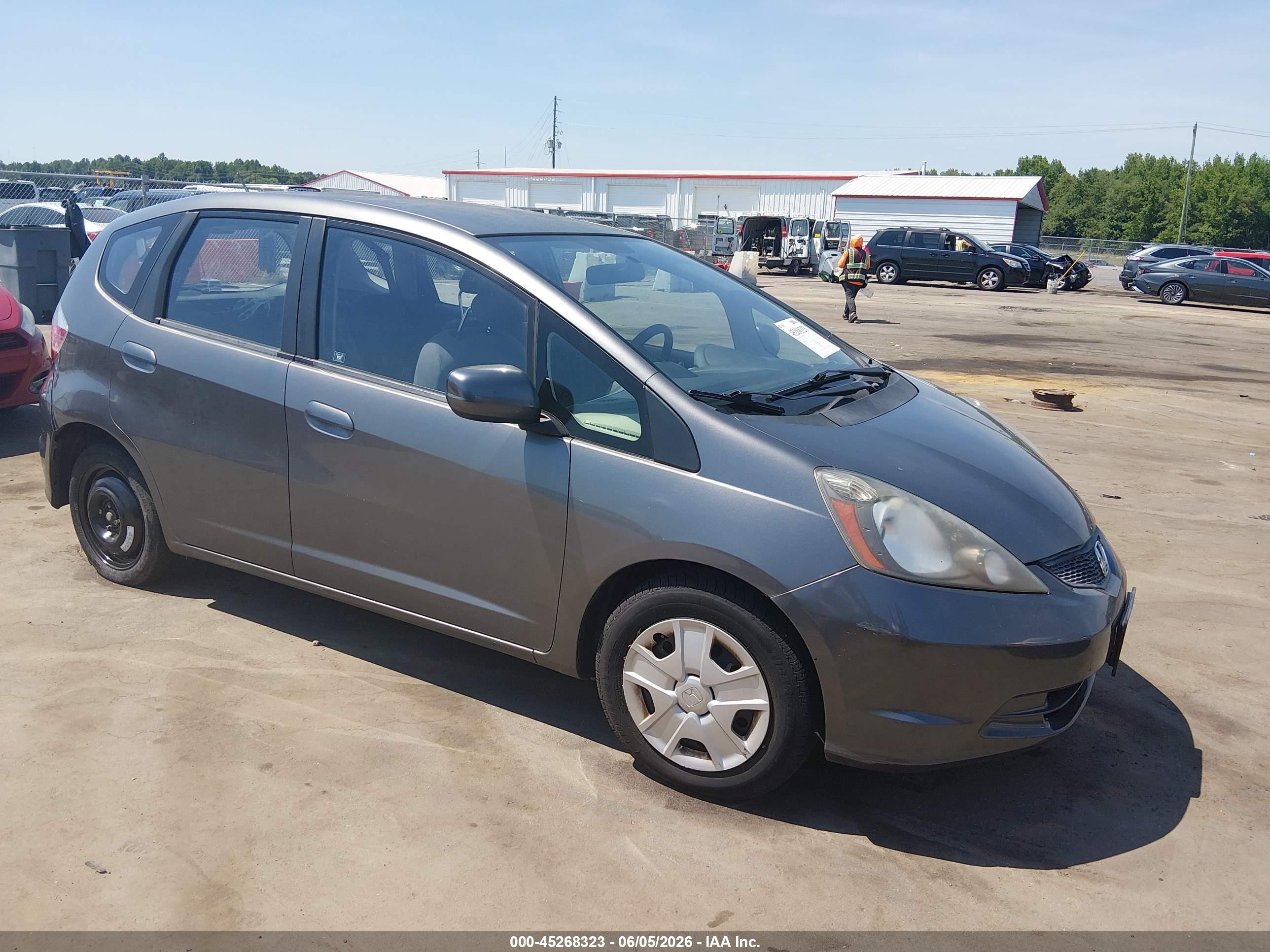 2013 Honda Fit   Gray vin: JHMGE8H38DC060222