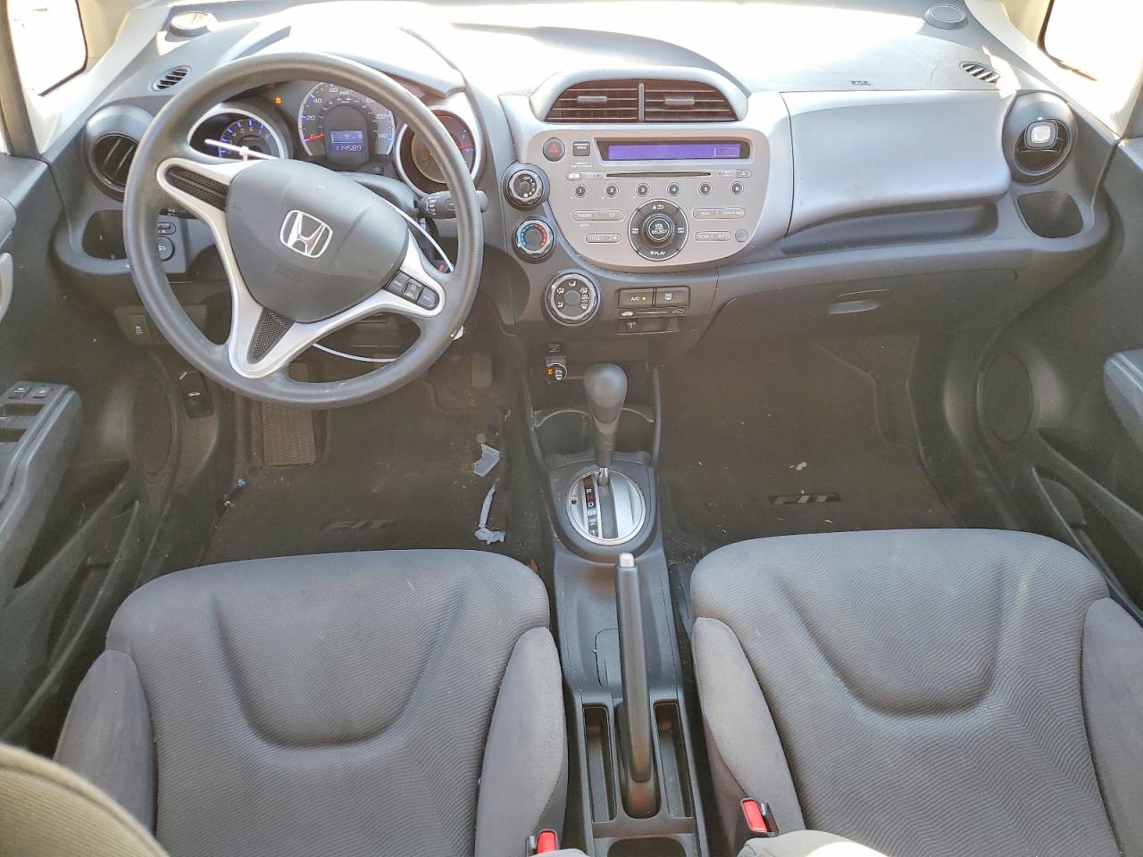 2013 Honda Fit White vin: JHMGE8H38DC079837
