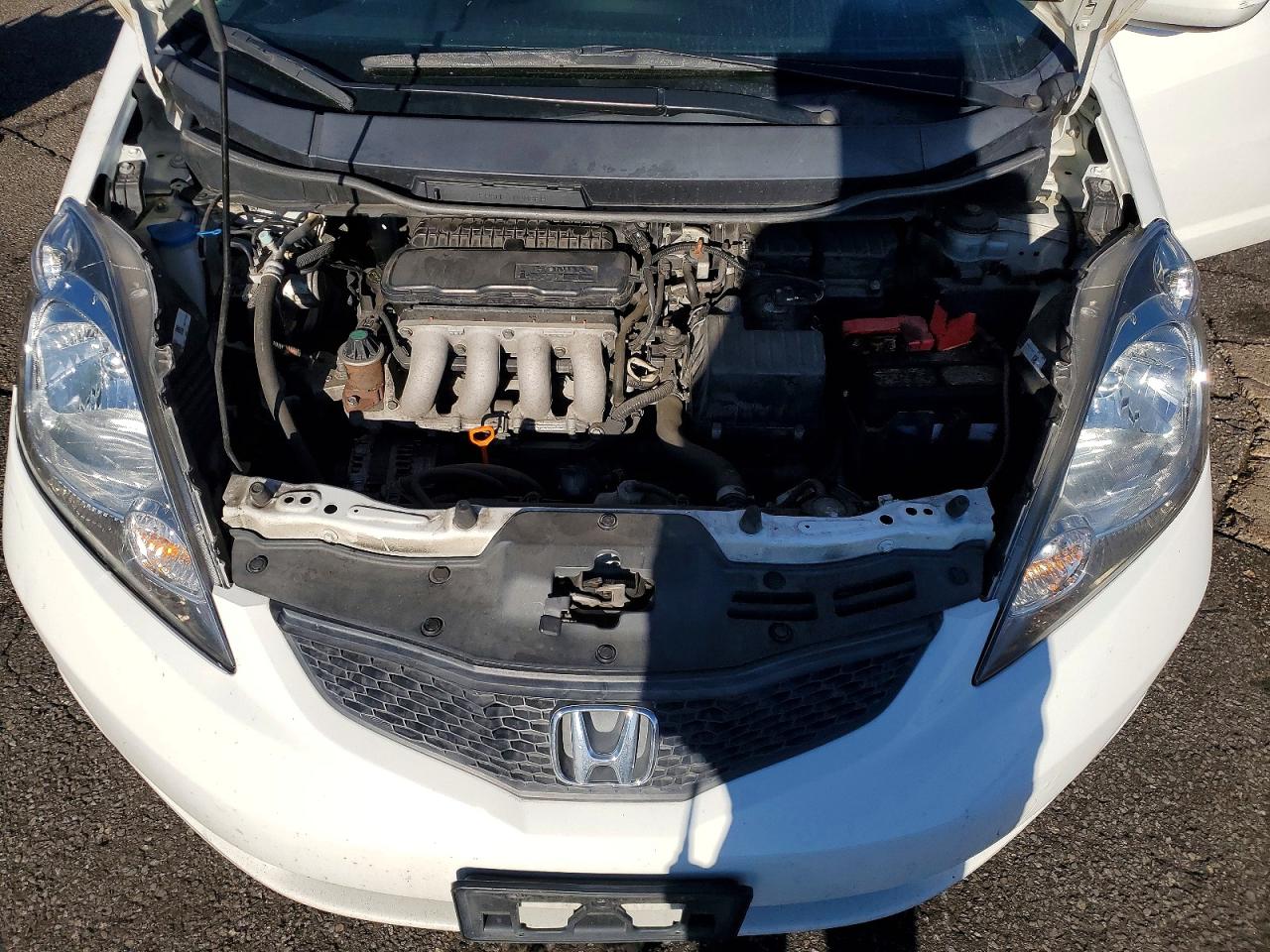 2013 Honda Fit White vin: JHMGE8H38DC079837