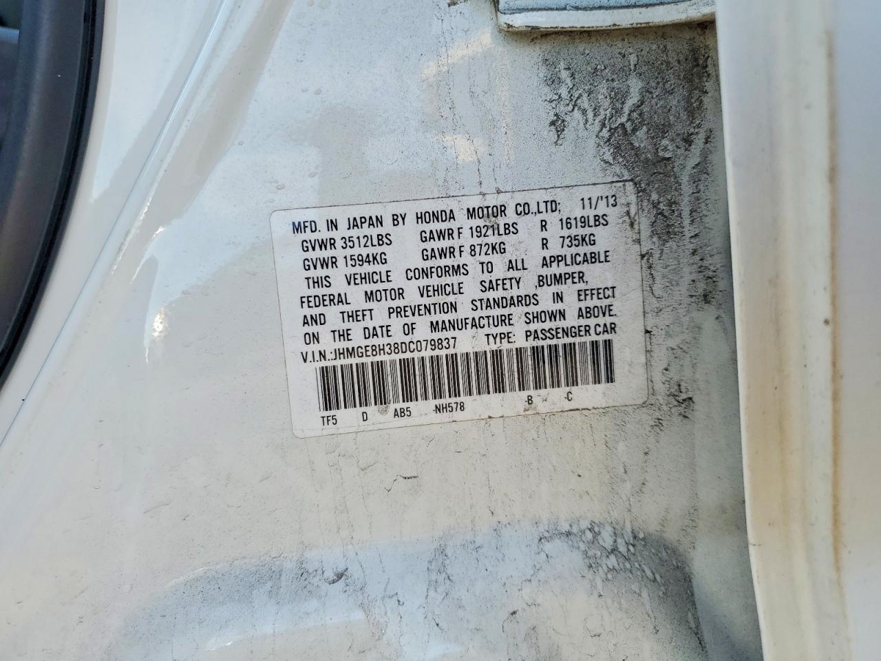 2013 Honda Fit White vin: JHMGE8H38DC079837