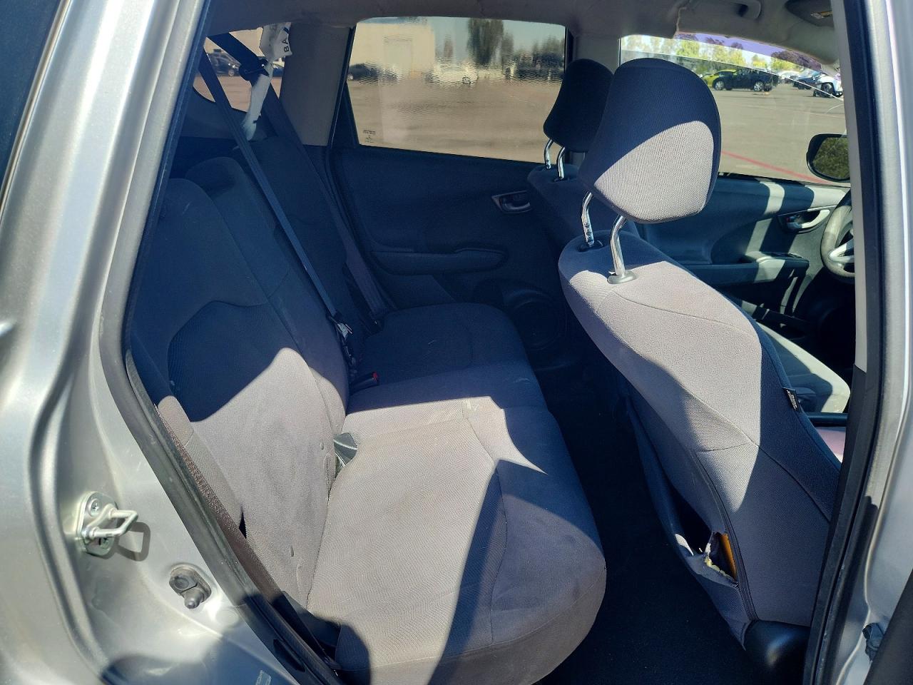2013 Honda Fit Silver vin: JHMGE8H38DC080051