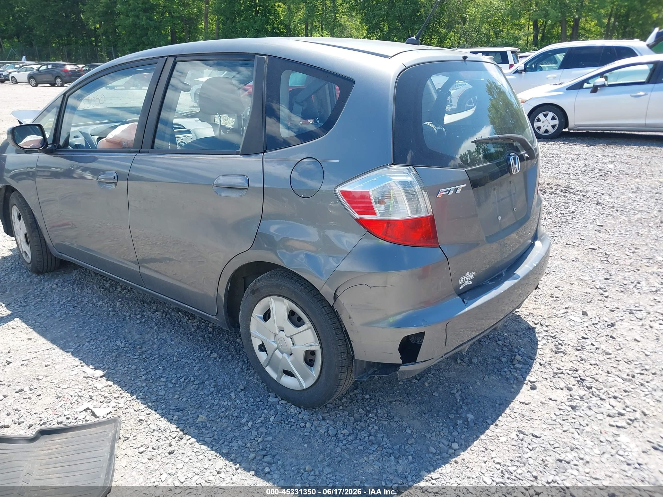 2013 Honda Fit   Gray vin: JHMGE8H38DC081958