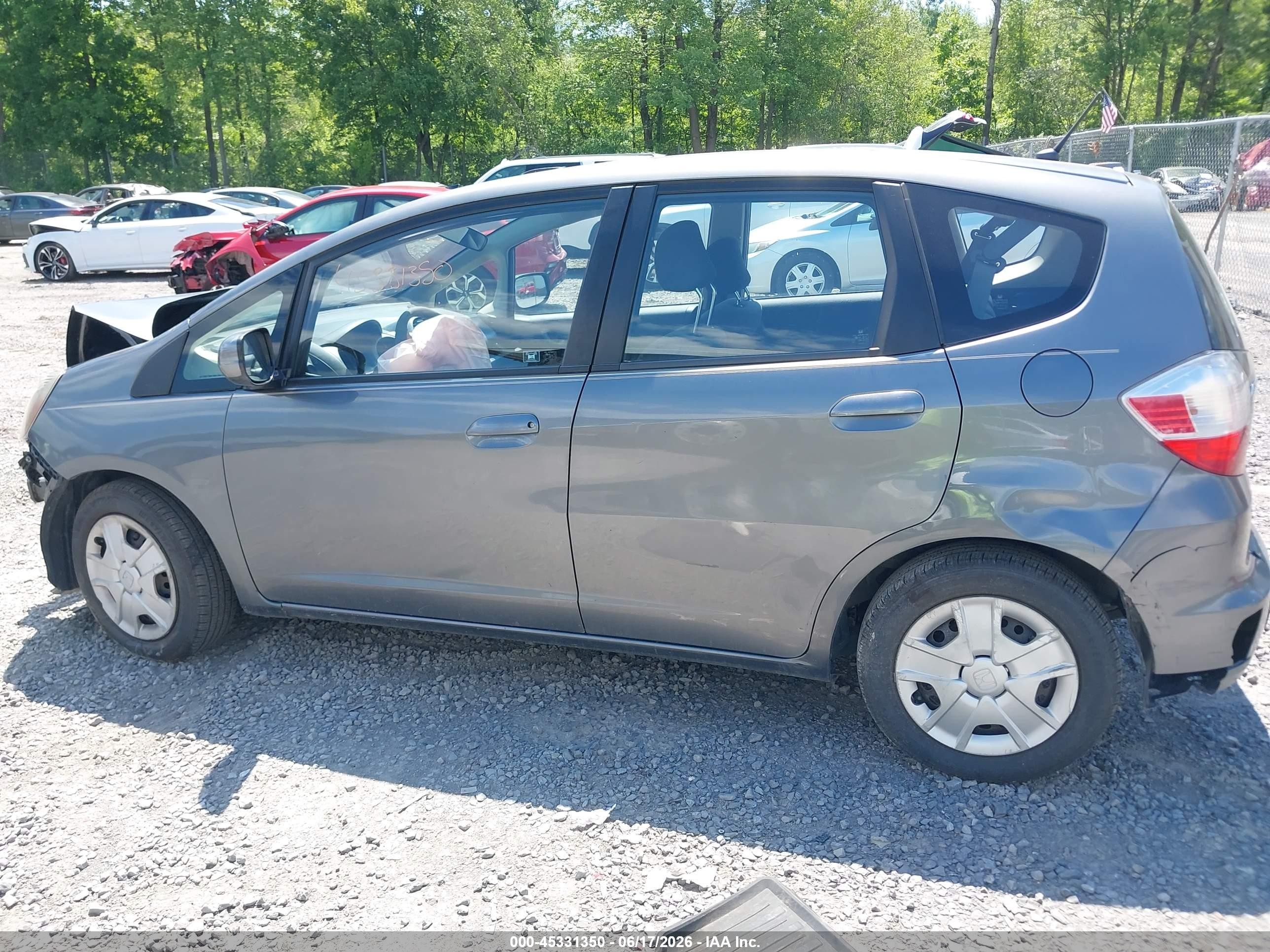 2013 Honda Fit   Gray vin: JHMGE8H38DC081958