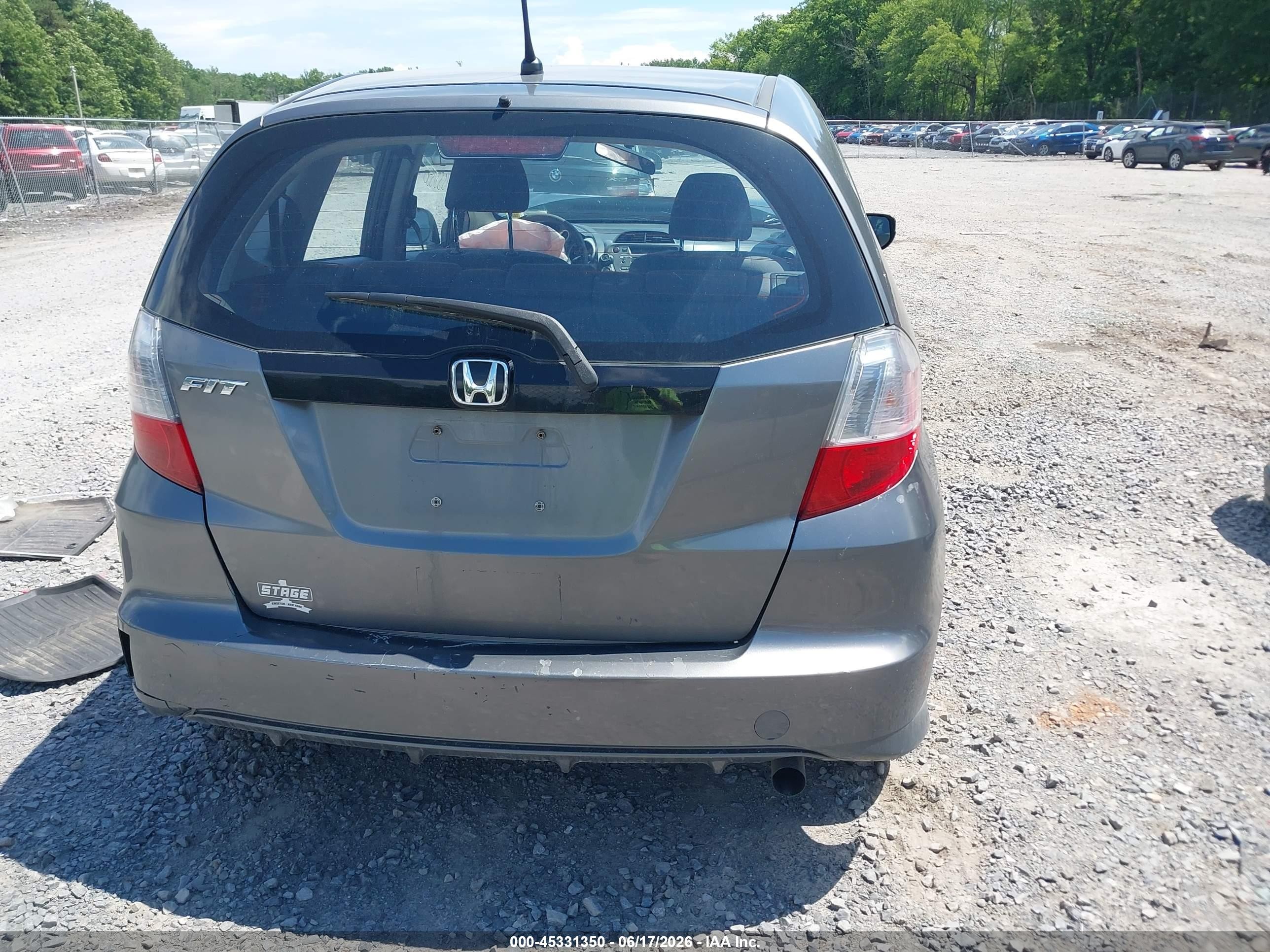 2013 Honda Fit   Gray vin: JHMGE8H38DC081958