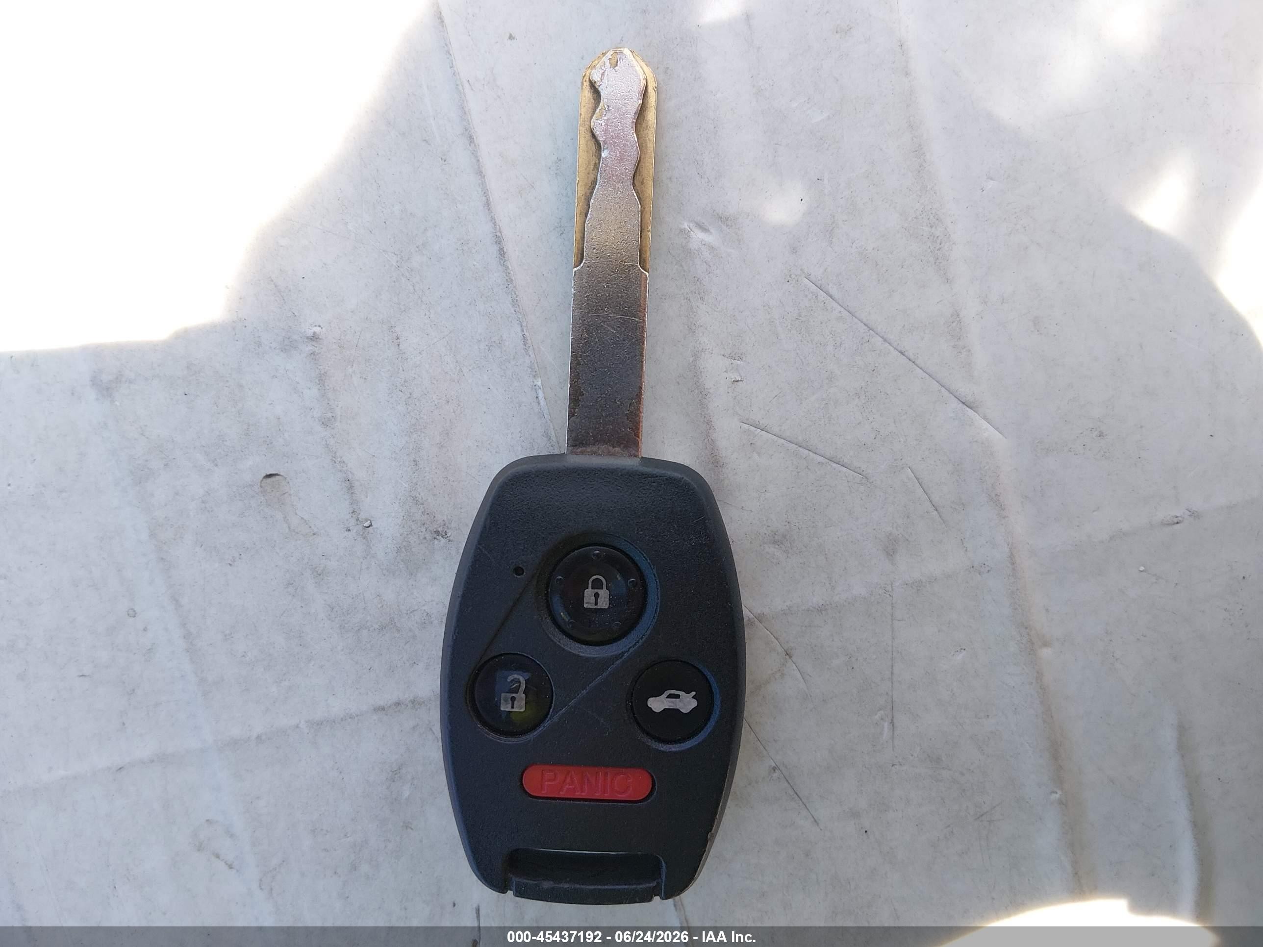 2011 Honda Fit   Silver vin: JHMGE8H39BC015125