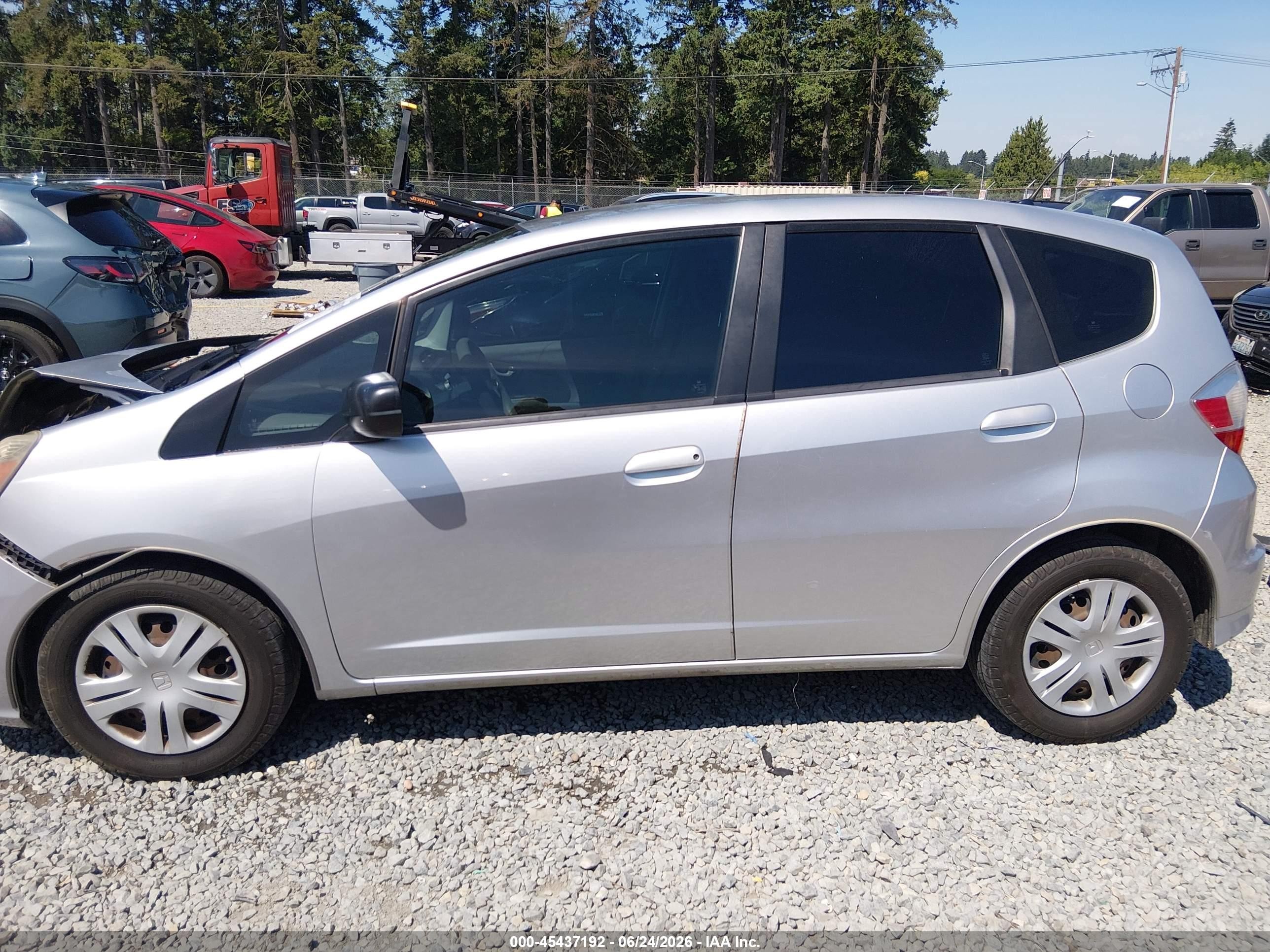 2011 Honda Fit   Silver vin: JHMGE8H39BC015125