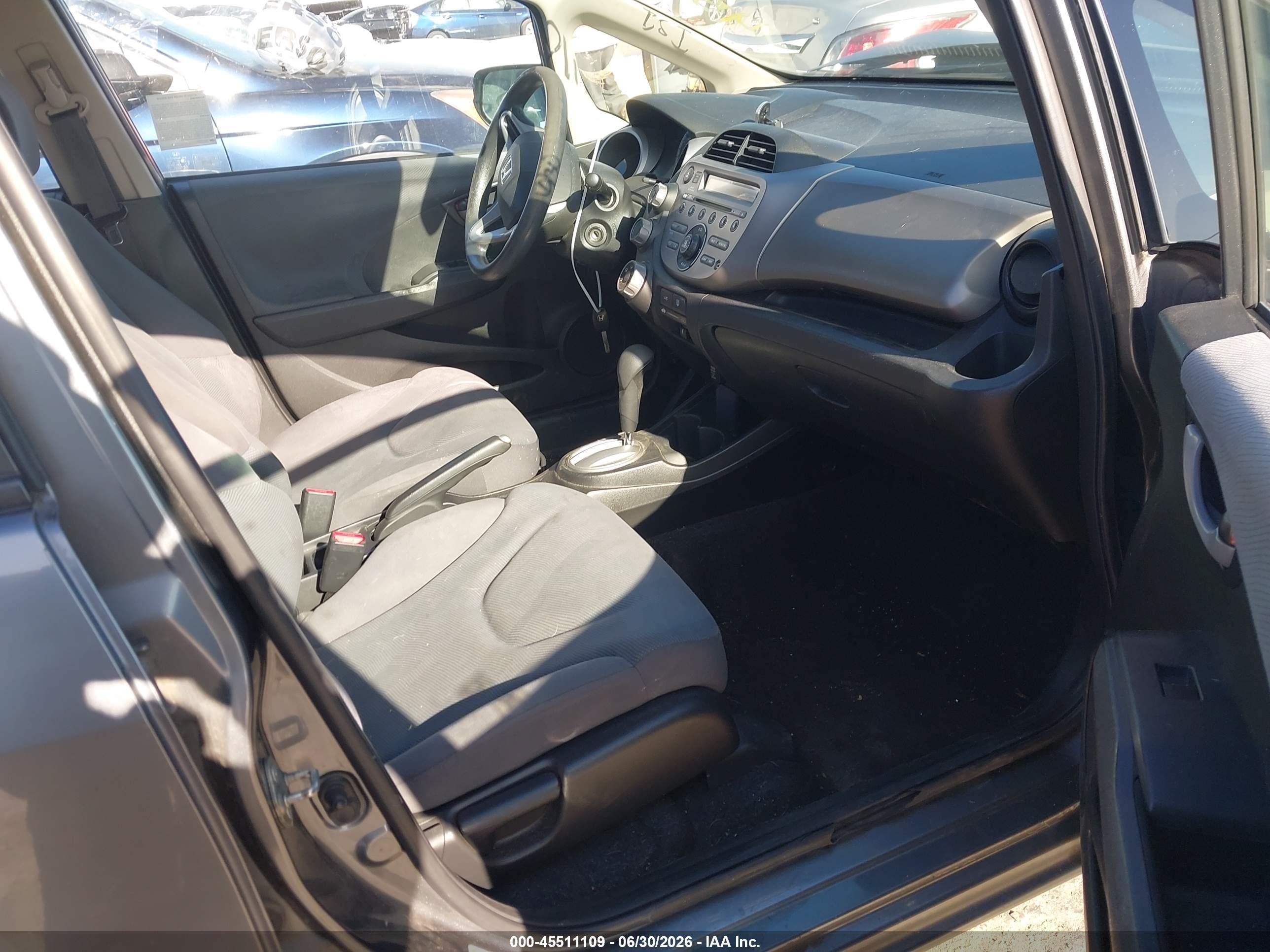 2012 Honda Fit   Серый vin: JHMGE8H39CS001295